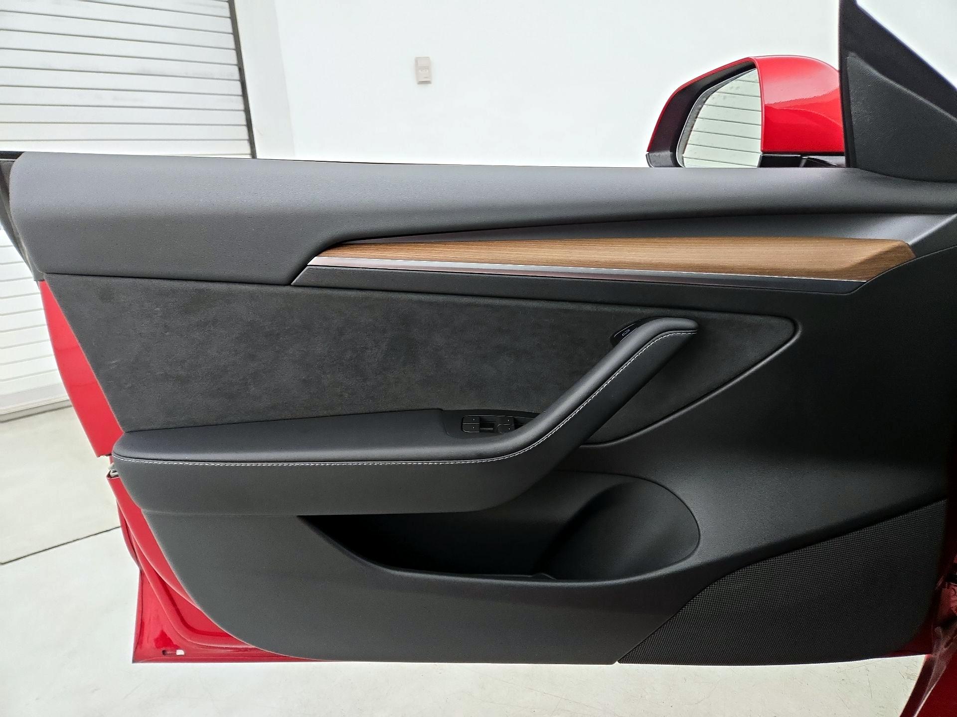 Thumbnail: 2023 Tesla Model 3 - 12