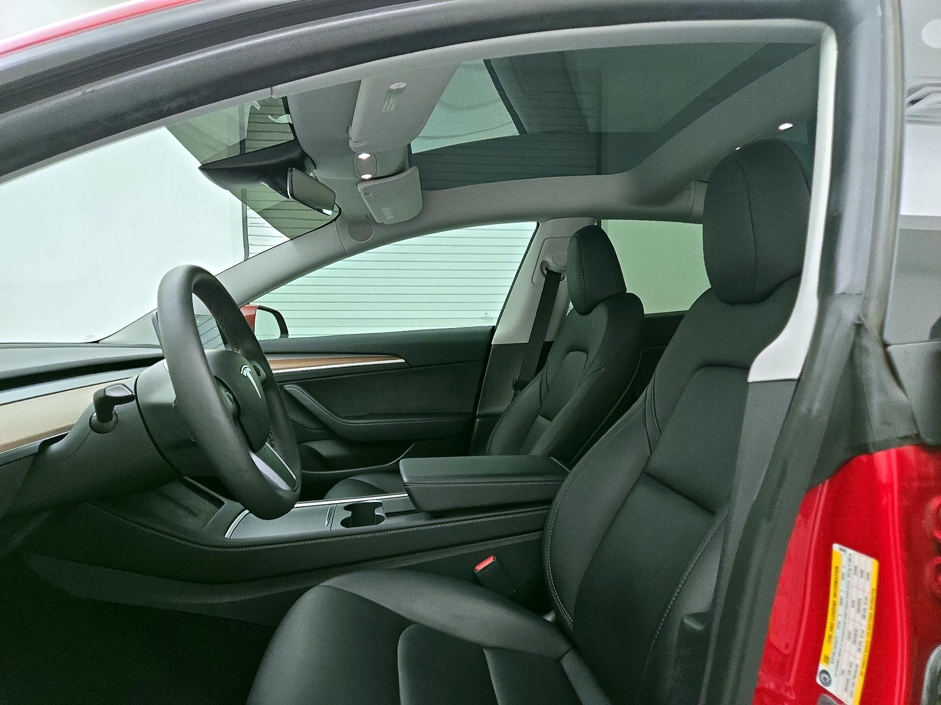 Thumbnail: 2023 Tesla Model 3 - 18