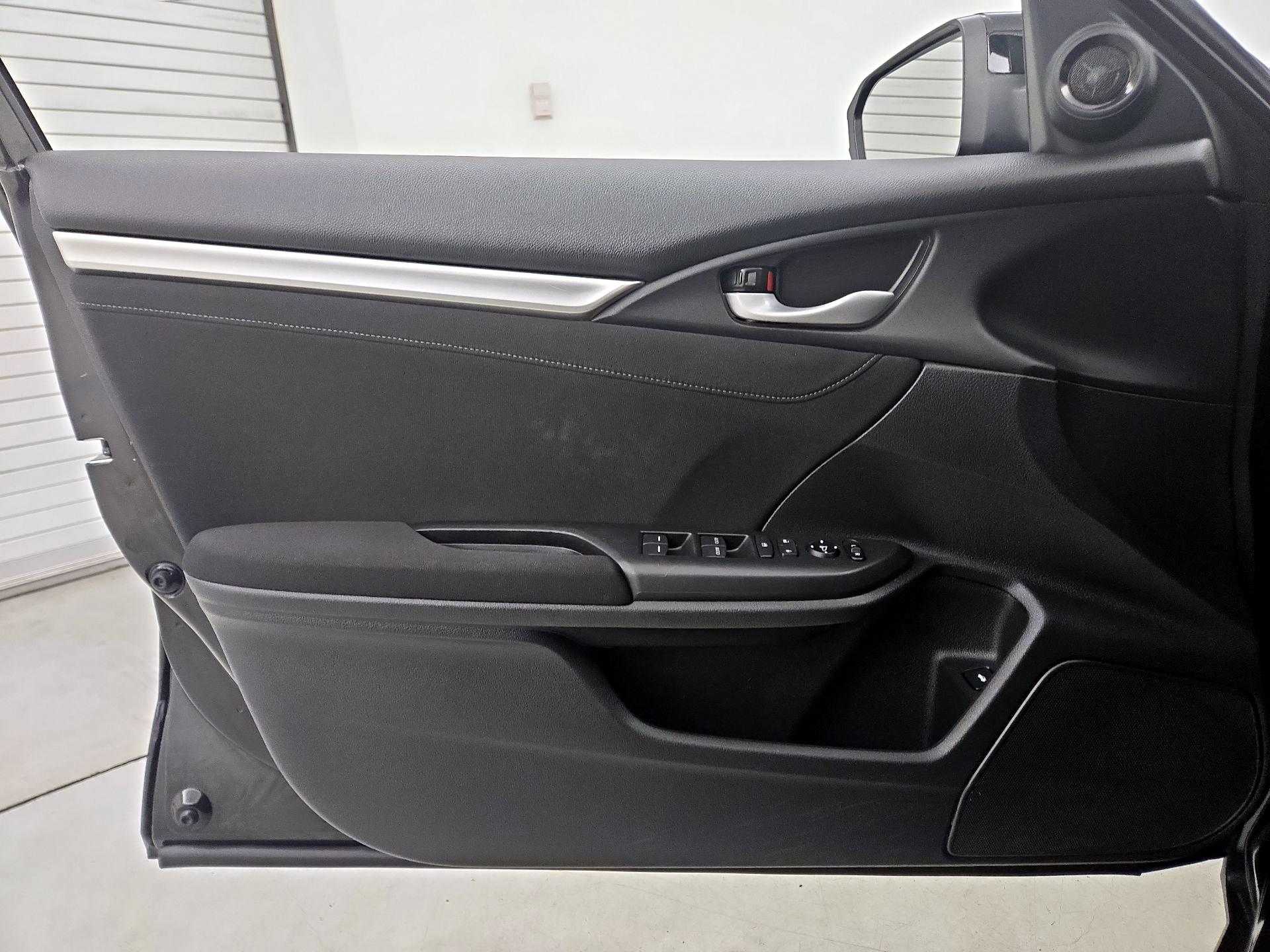 Thumbnail: 2018 Honda Civic - 12