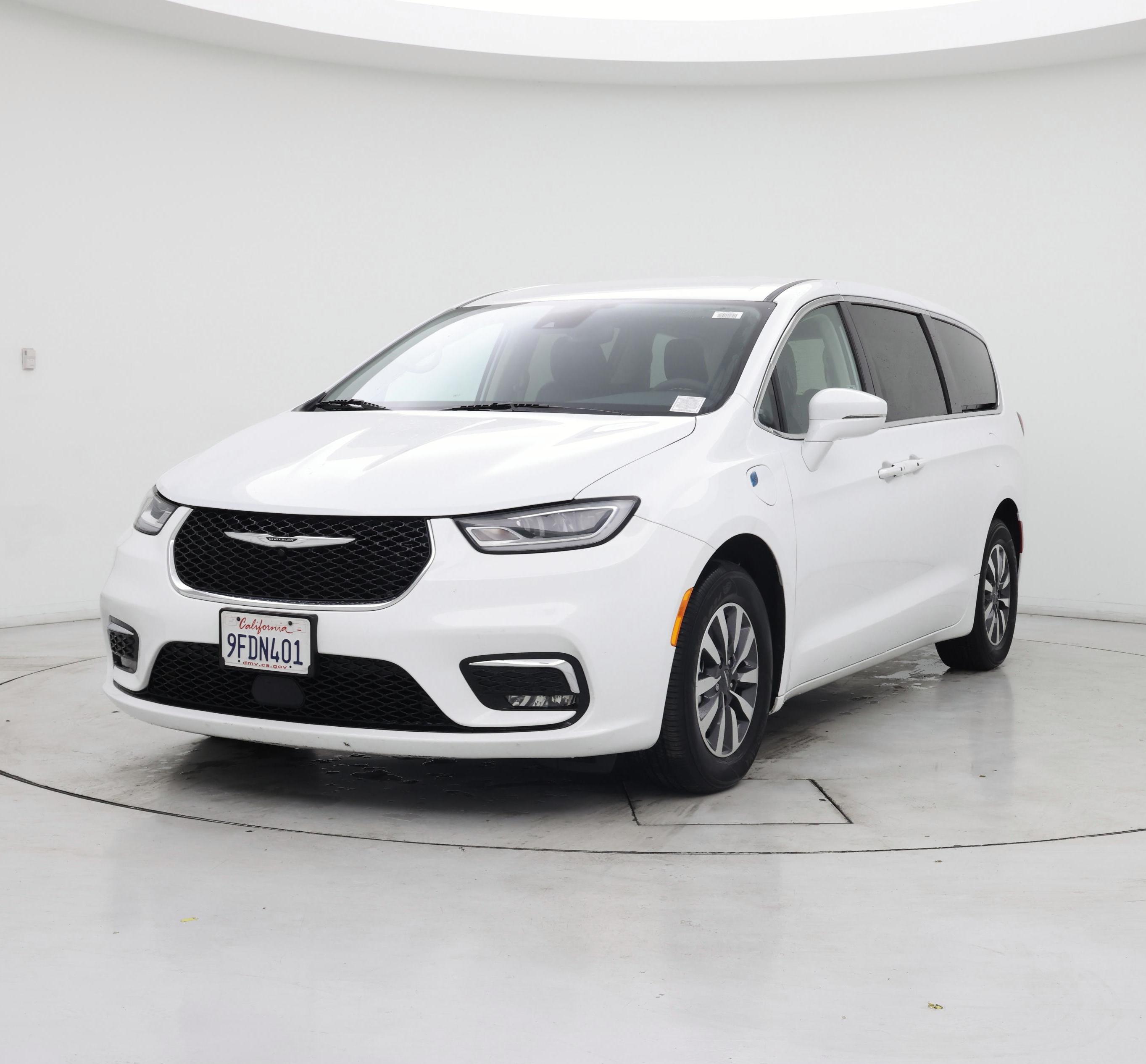 Thumbnail: 2022 Chrysler Pacifica - 4