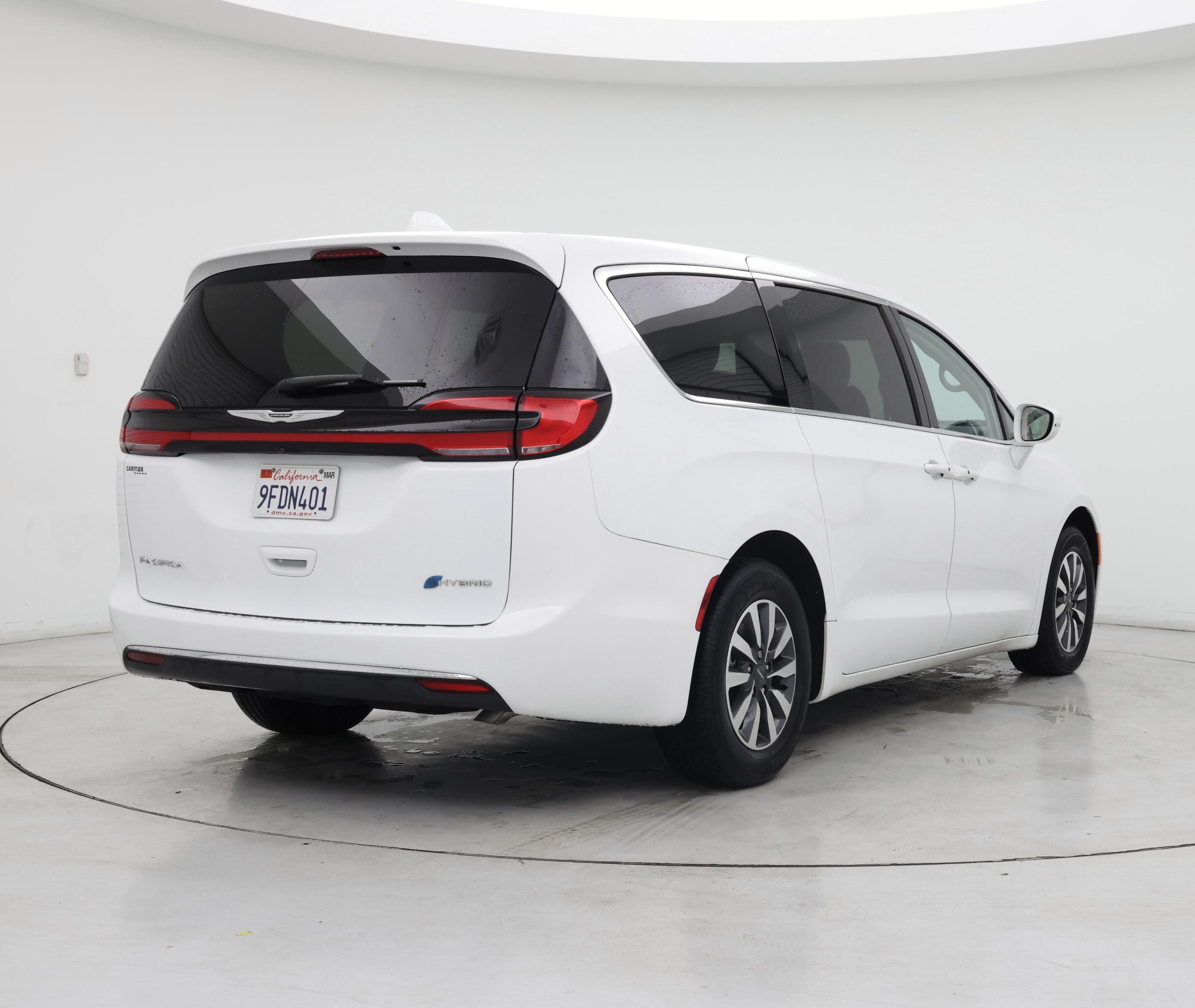 Thumbnail: 2022 Chrysler Pacifica - 8