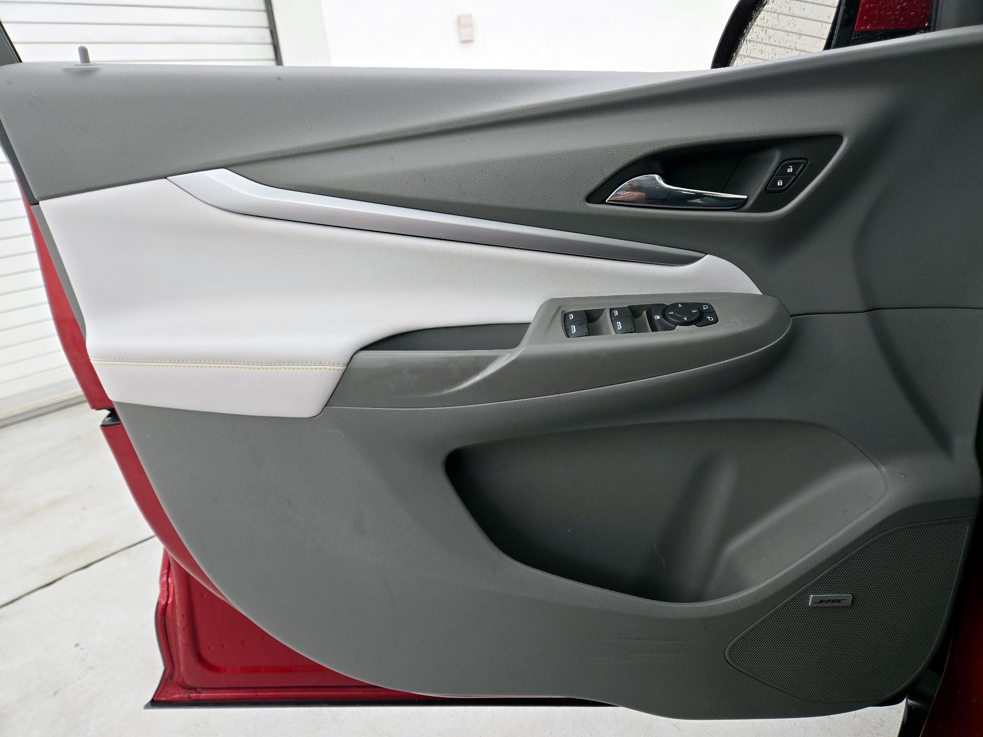 Thumbnail: 2022 Chevrolet Bolt EUV - 12