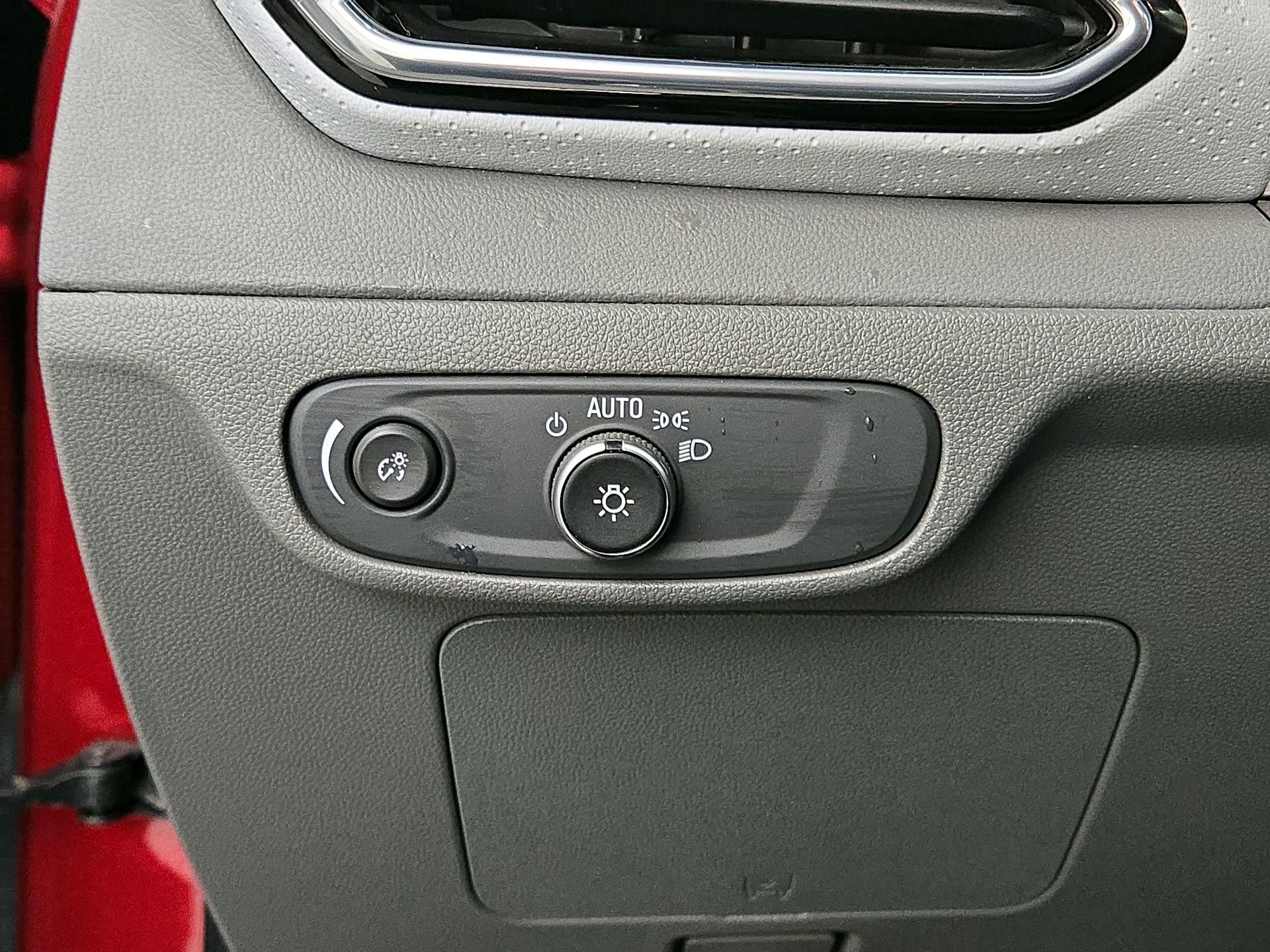 Thumbnail: 2022 Chevrolet Bolt EUV - 13