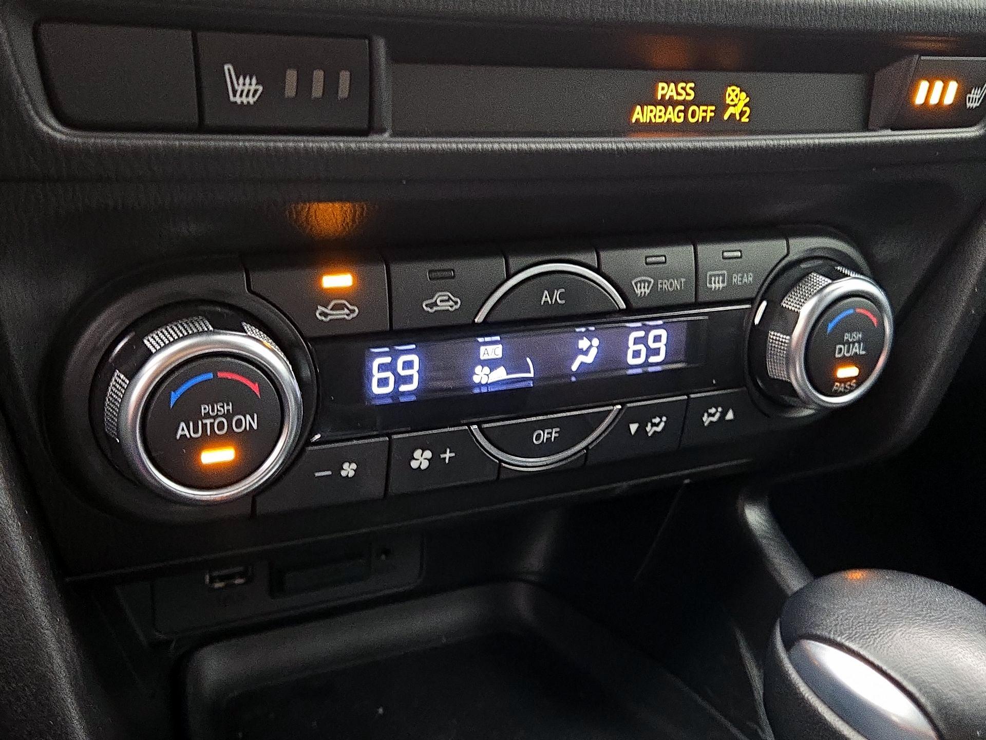 Thumbnail: 2017 Mazda Mazda3 - 16