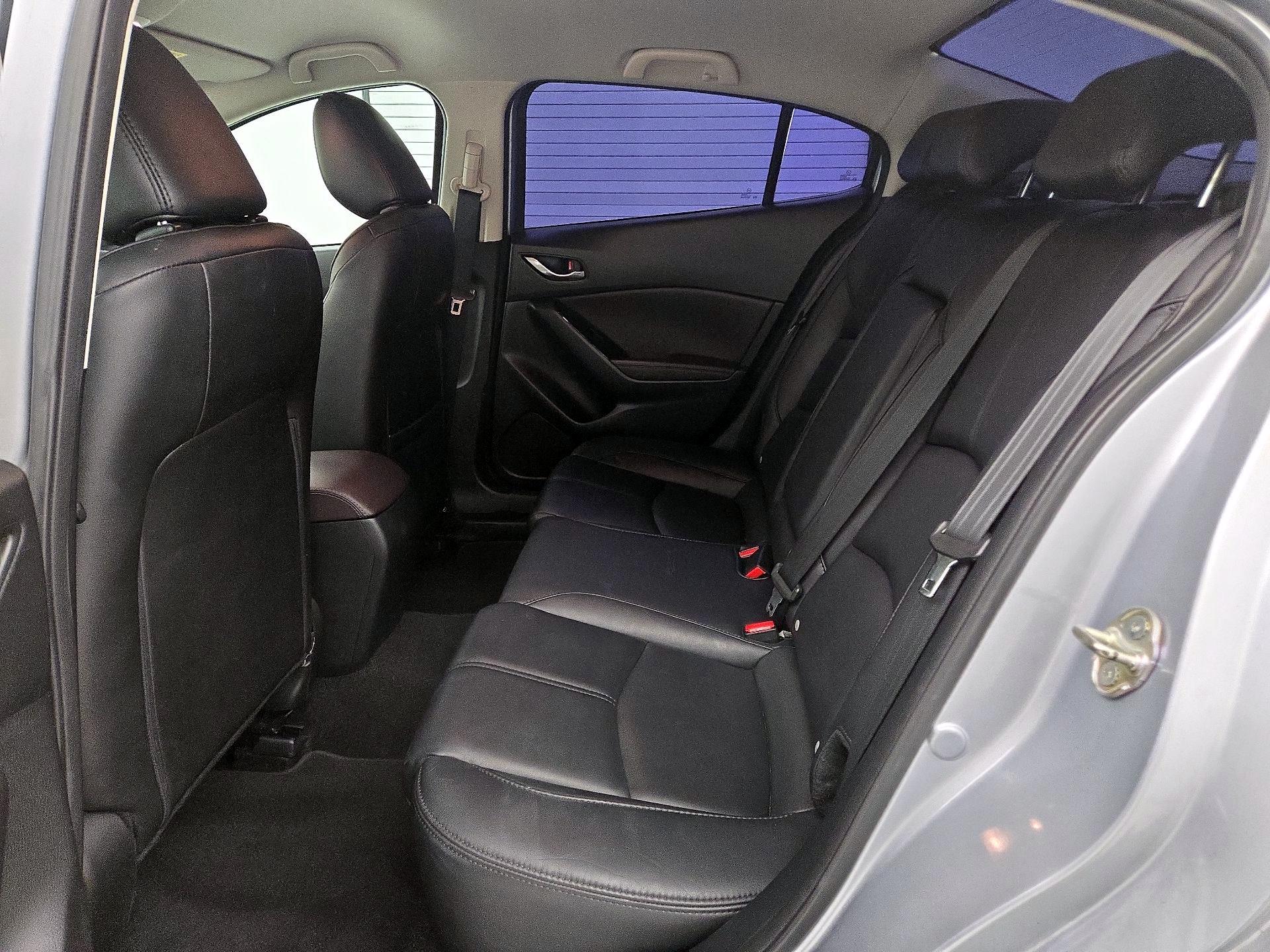 Thumbnail: 2017 Mazda Mazda3 - 19