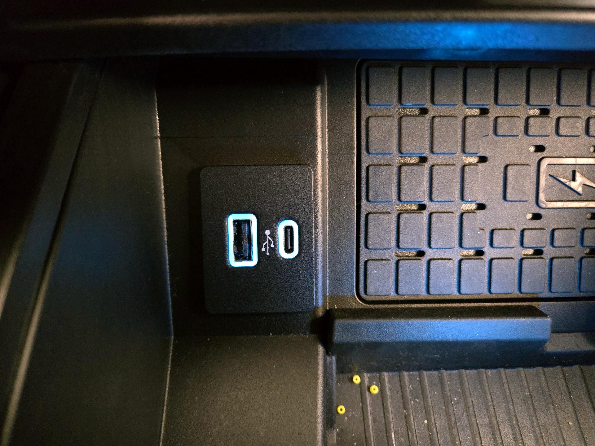 Thumbnail: 2024 Ford Expedition MAX - 19