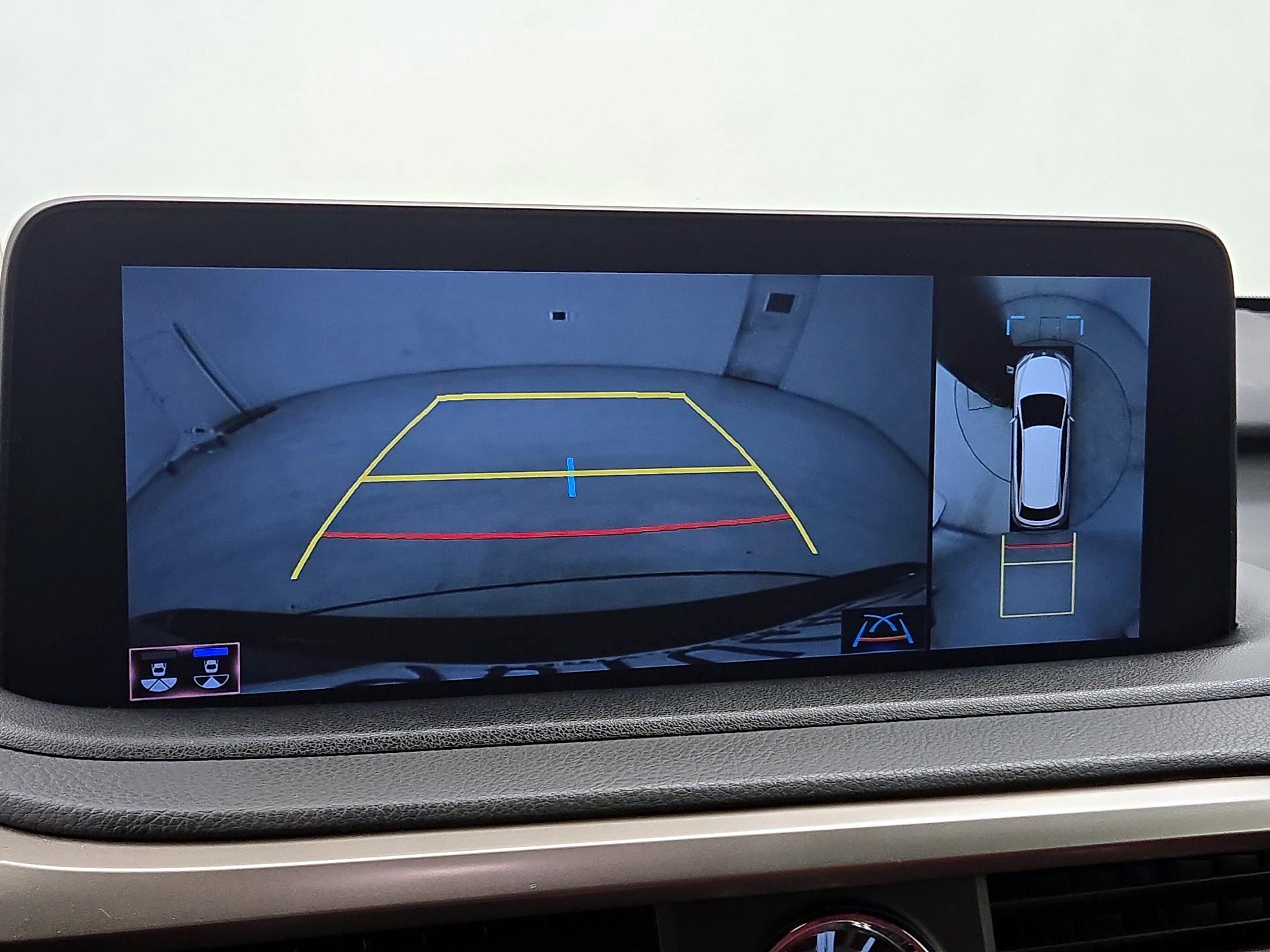 Thumbnail: 2020 Lexus RX - 15