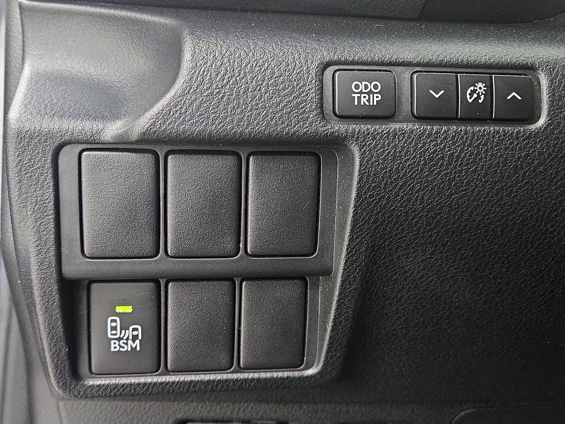 Thumbnail: 2014 Lexus IS - 13