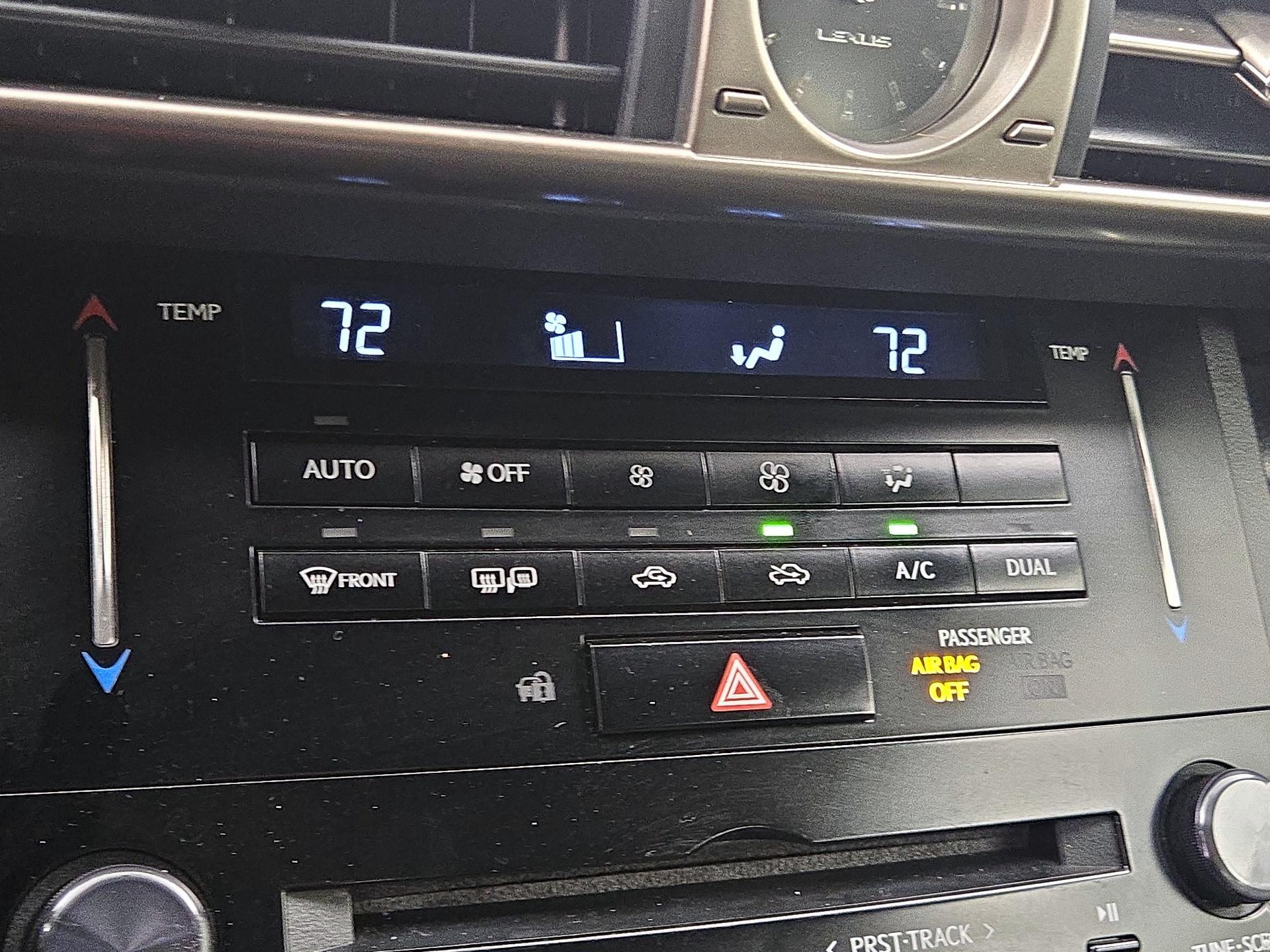 Thumbnail: 2014 Lexus IS - 17