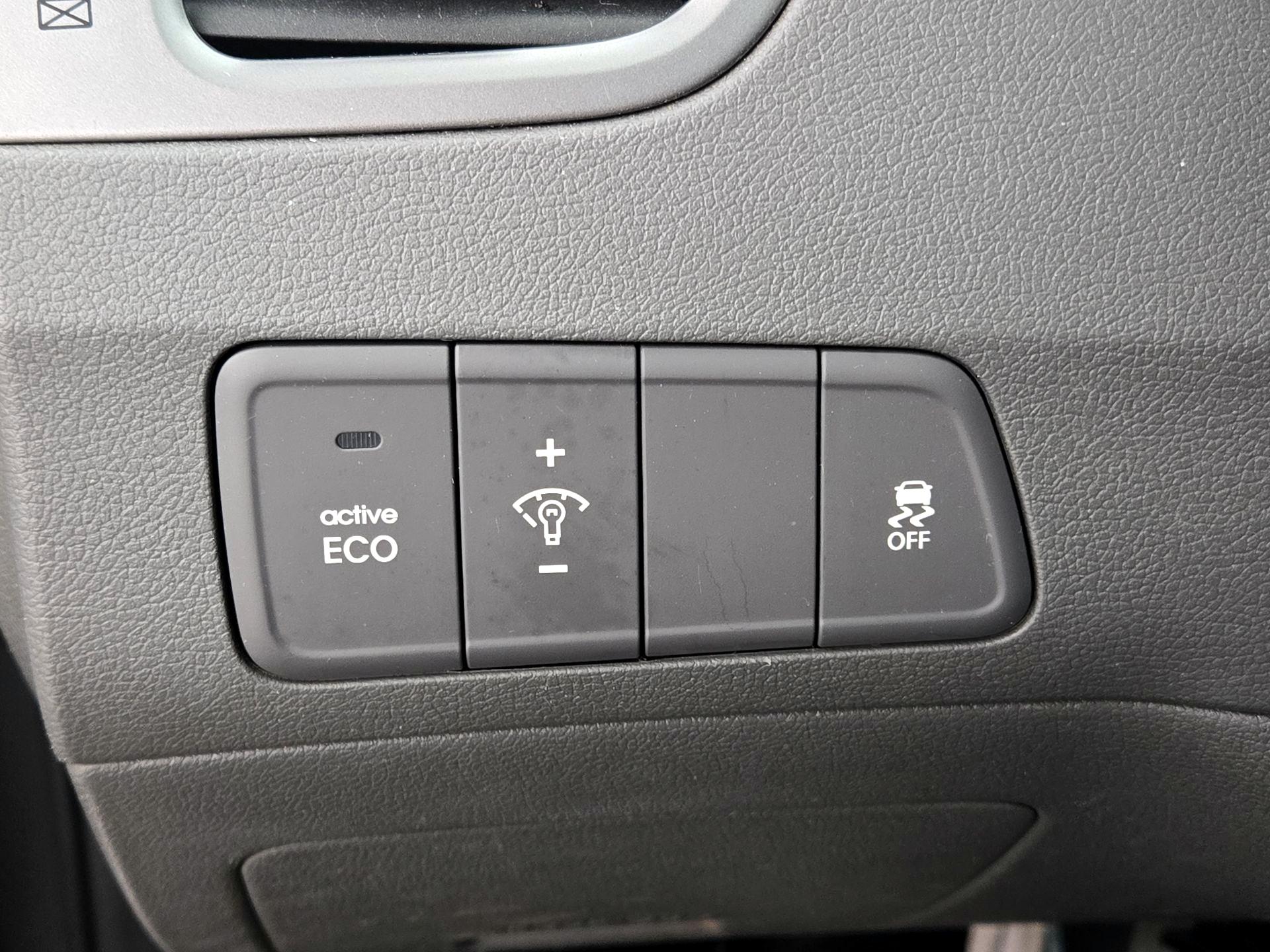 Thumbnail: 2014 Hyundai Elantra - 13