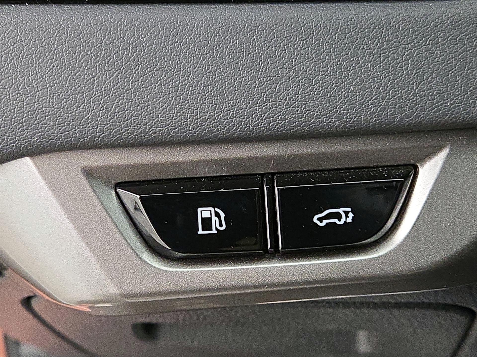 Thumbnail: 2023 Lexus RX - 13