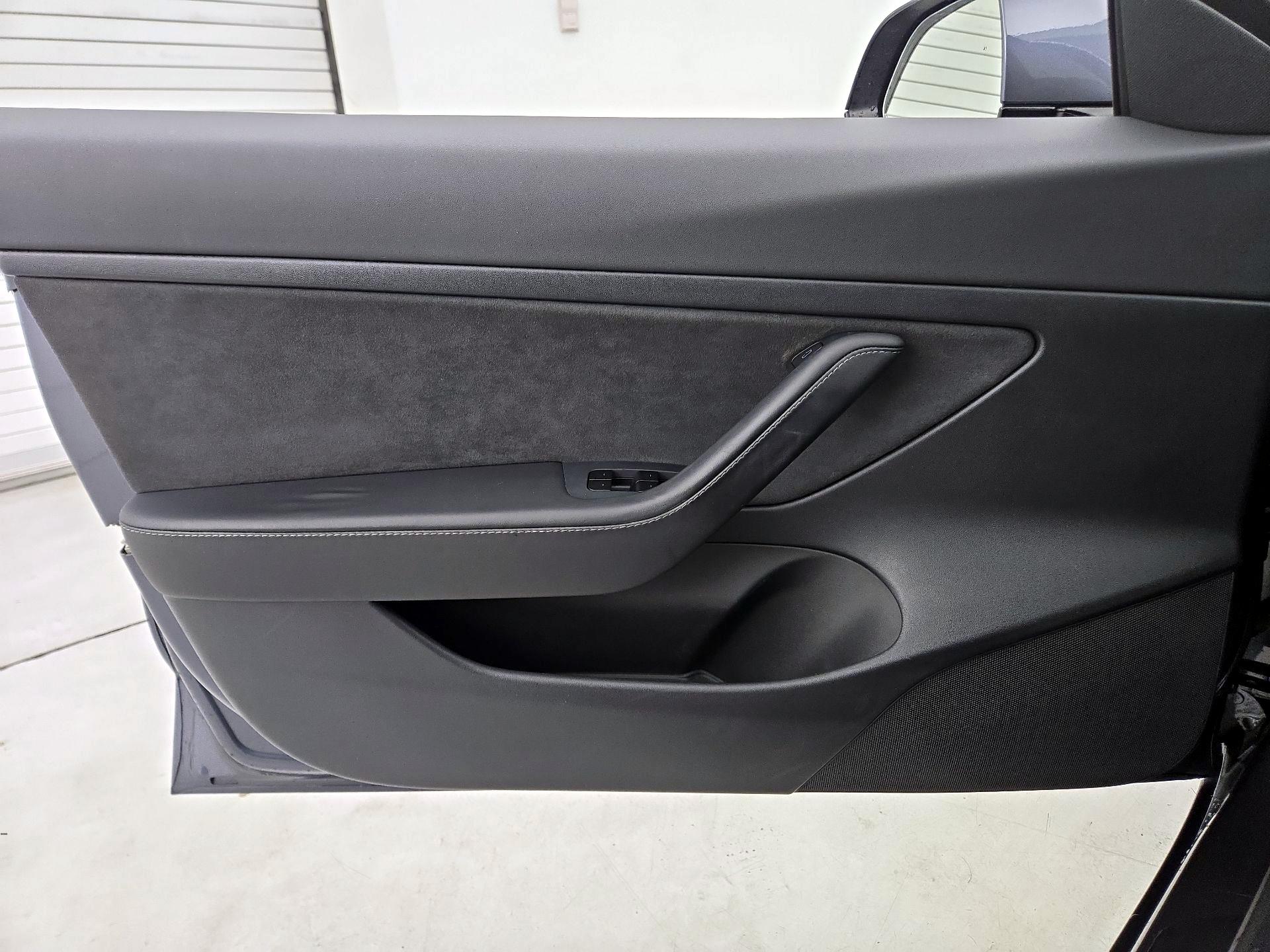 Thumbnail: 2021 Tesla Model 3 - 12