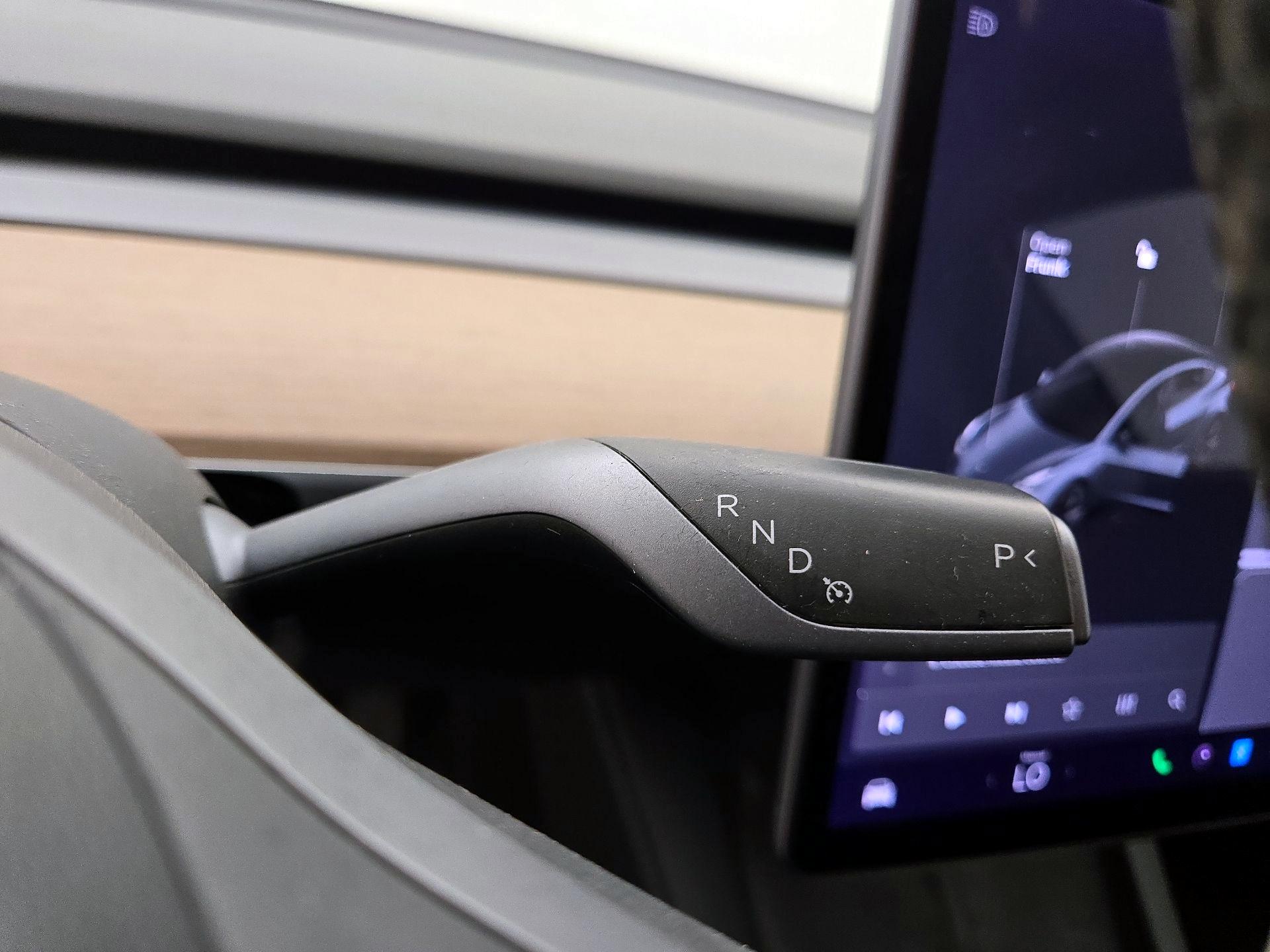 Thumbnail: 2021 Tesla Model 3 - 17