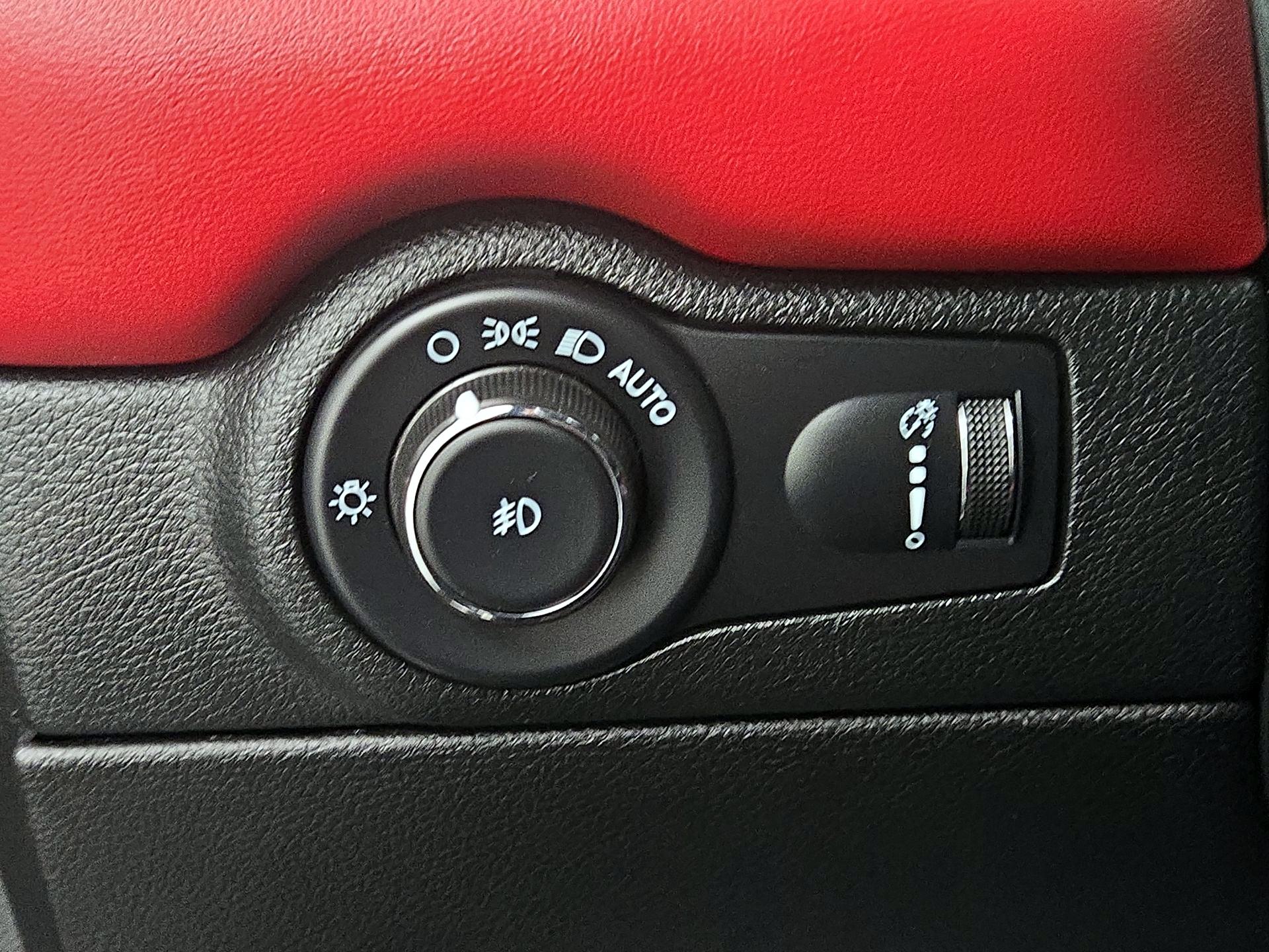 Thumbnail: 2022 Dodge Durango - 13