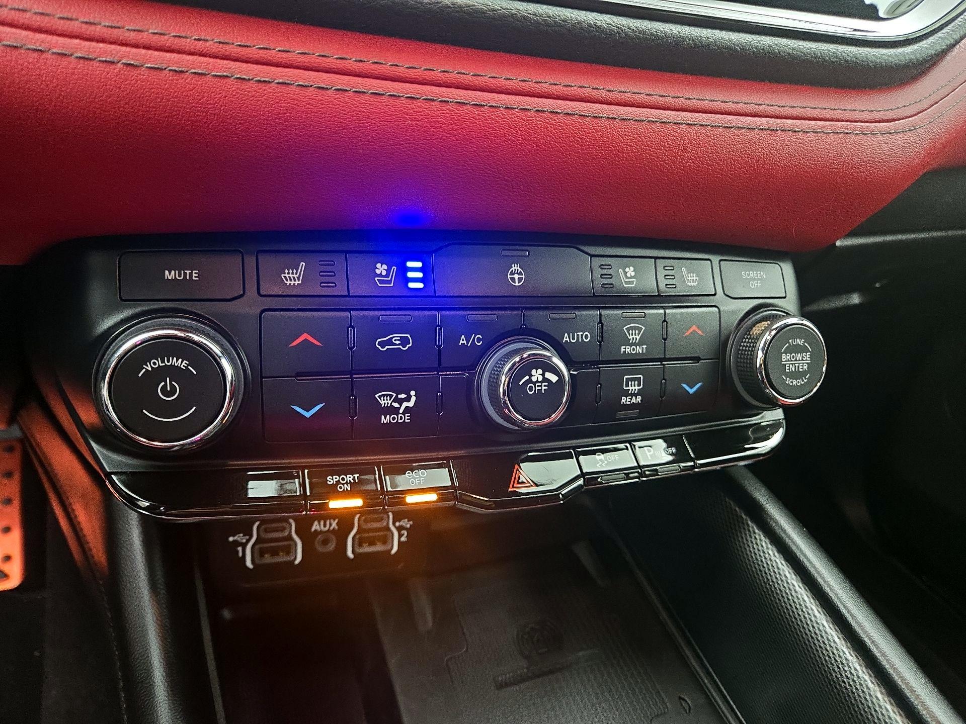 Thumbnail: 2022 Dodge Durango - 17