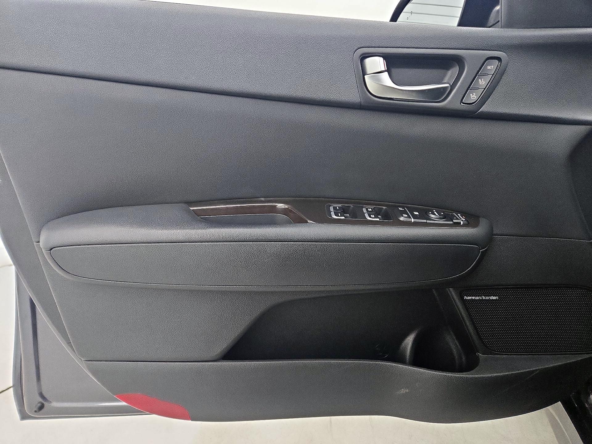 Thumbnail: 2018 Kia Optima - 12