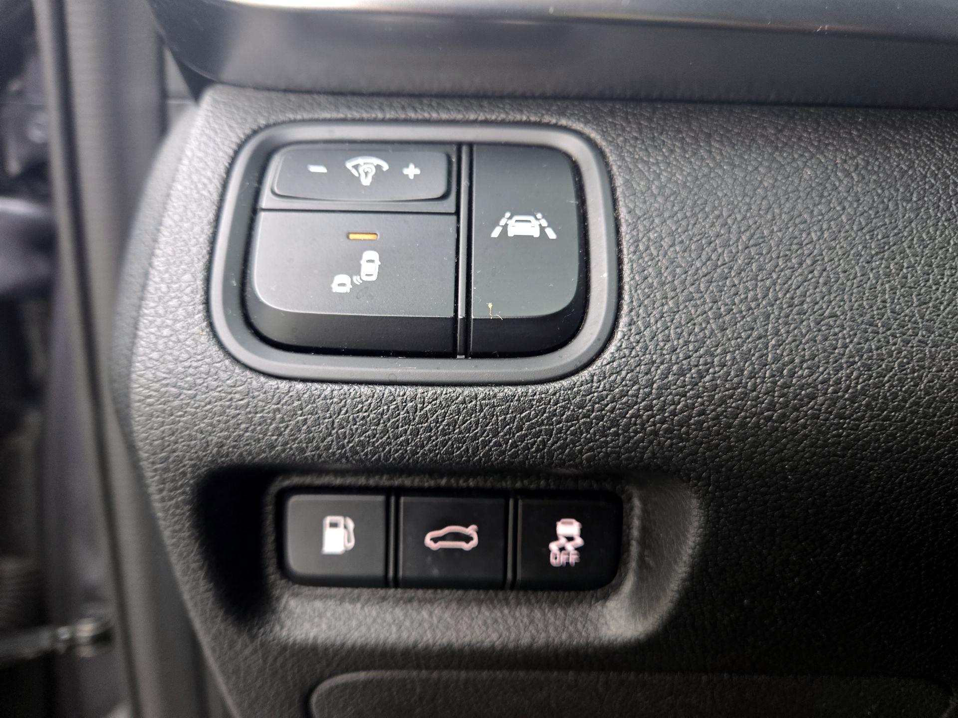 Thumbnail: 2018 Kia Optima - 13