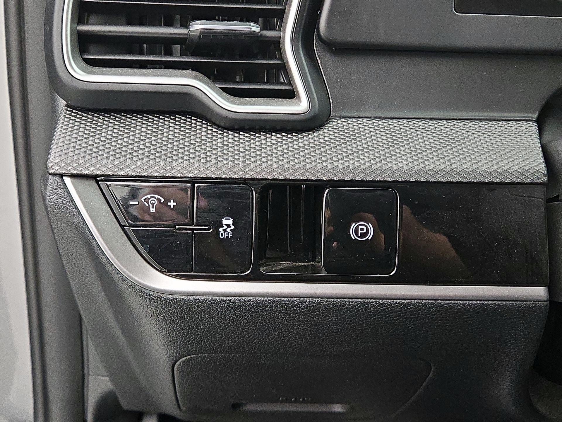 Thumbnail: 2024 Kia Sportage - 13