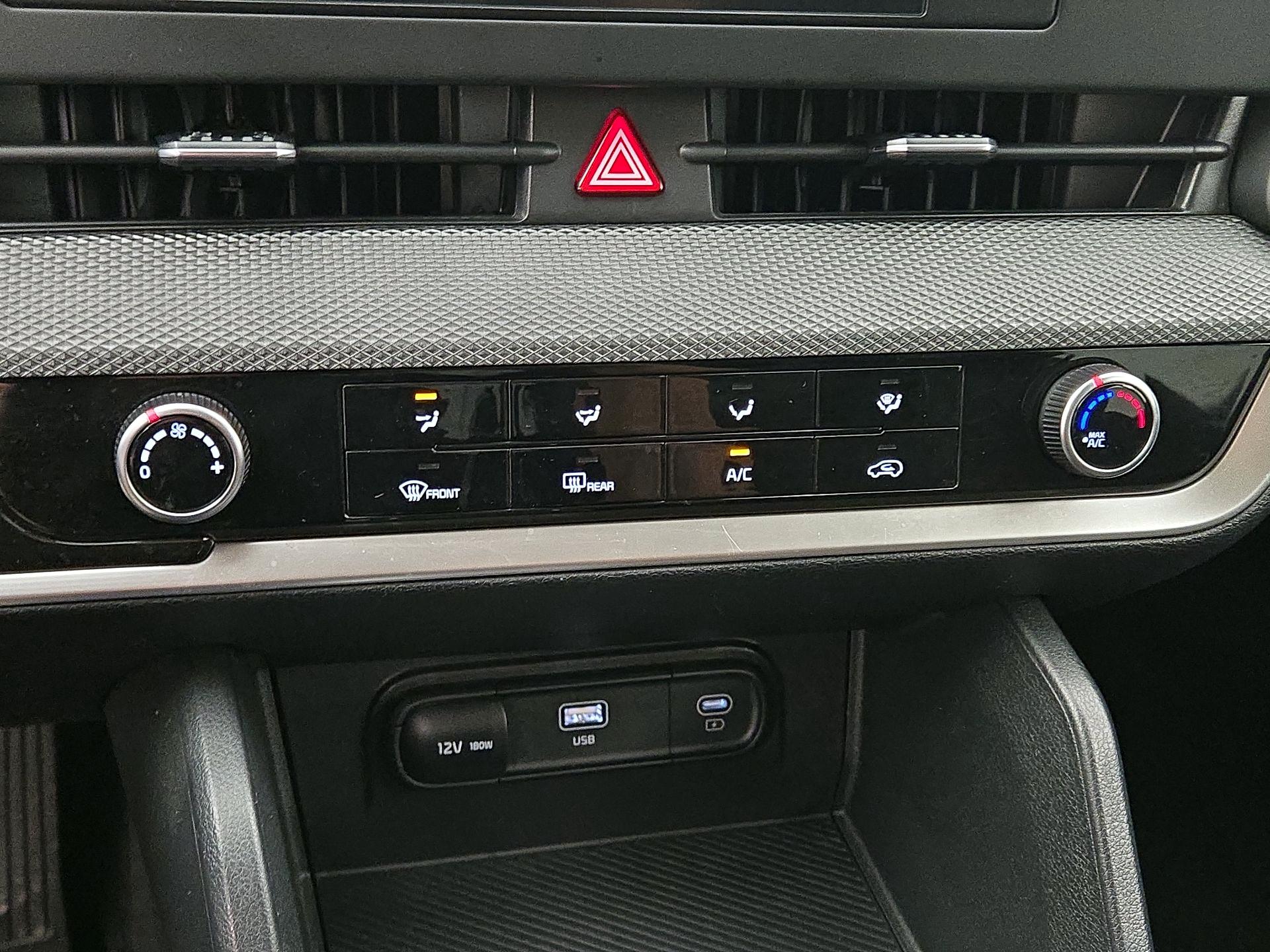 Thumbnail: 2024 Kia Sportage - 16