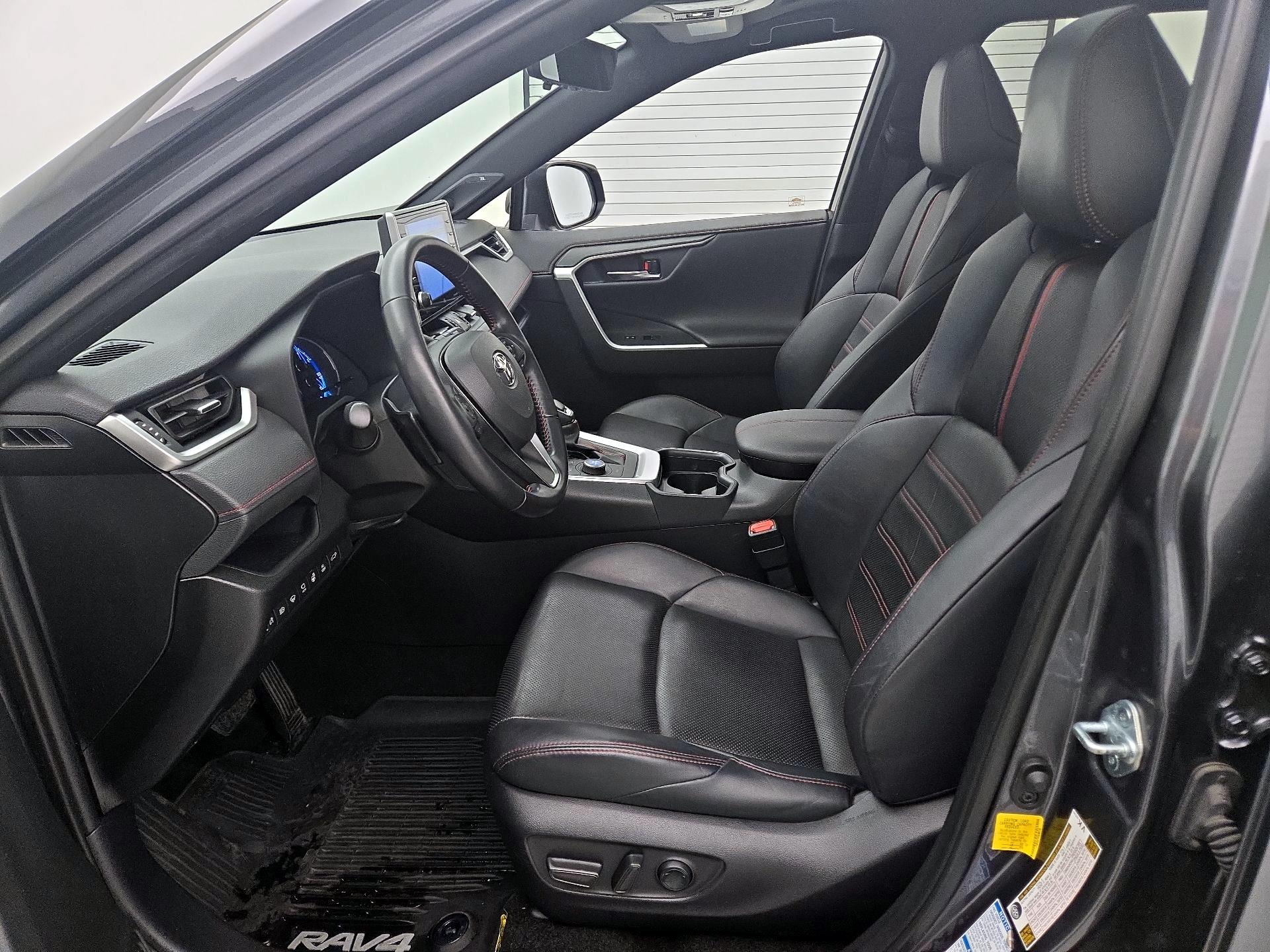 Thumbnail: 2021 Toyota RAV4 - 11