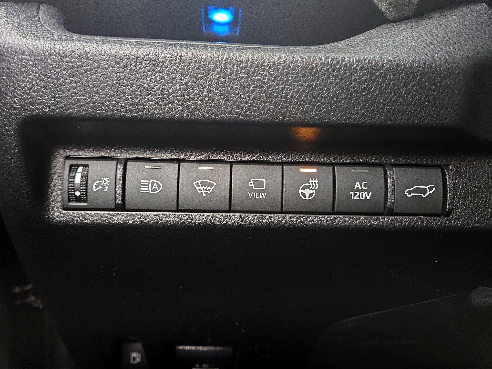 Thumbnail: 2021 Toyota RAV4 - 13