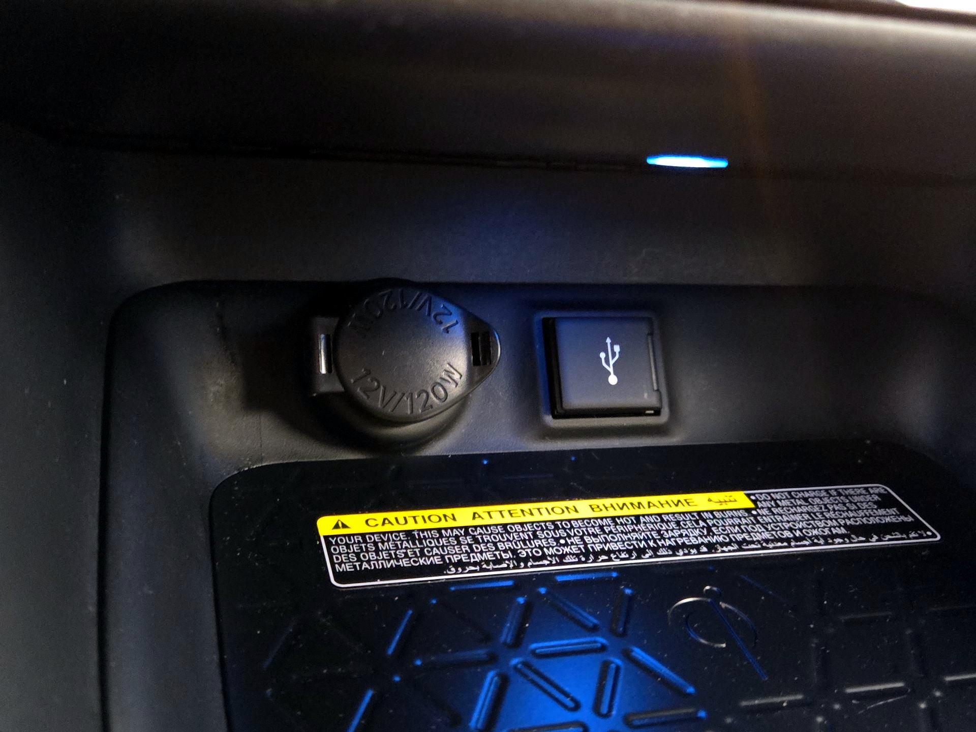 Thumbnail: 2021 Toyota RAV4 - 19