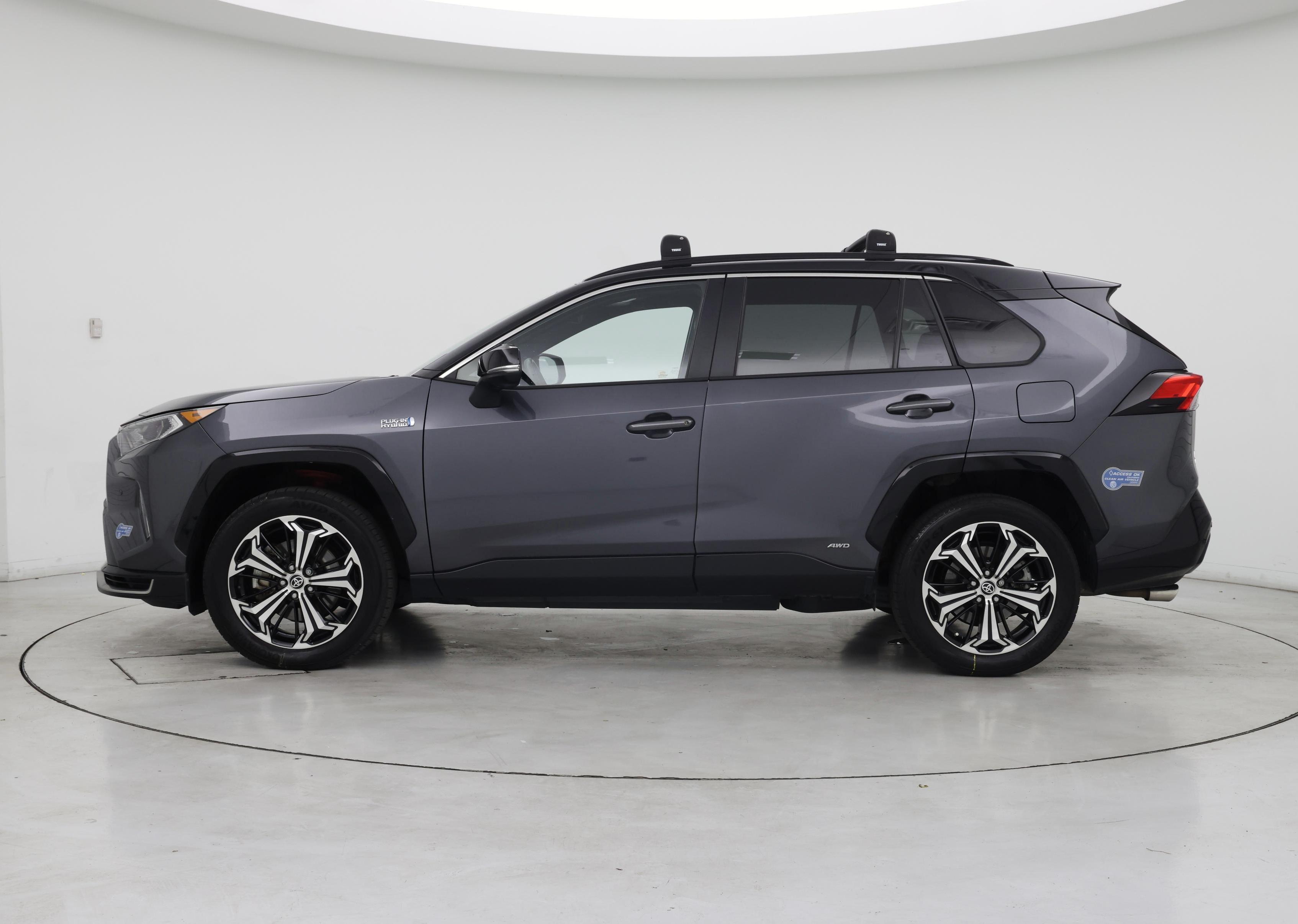 Thumbnail: 2021 Toyota RAV4 - 3