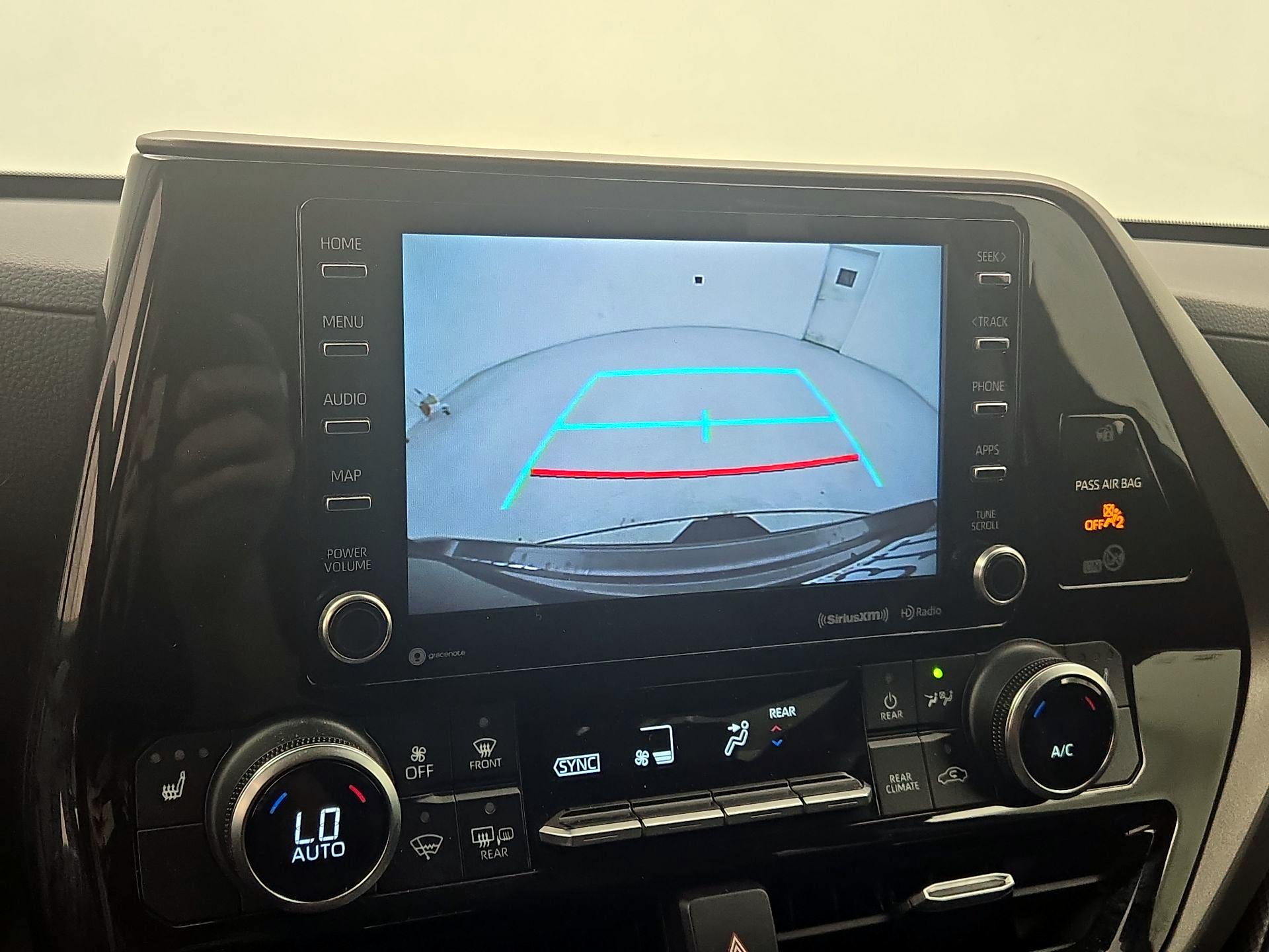 Thumbnail: 2020 Toyota Highlander - 15