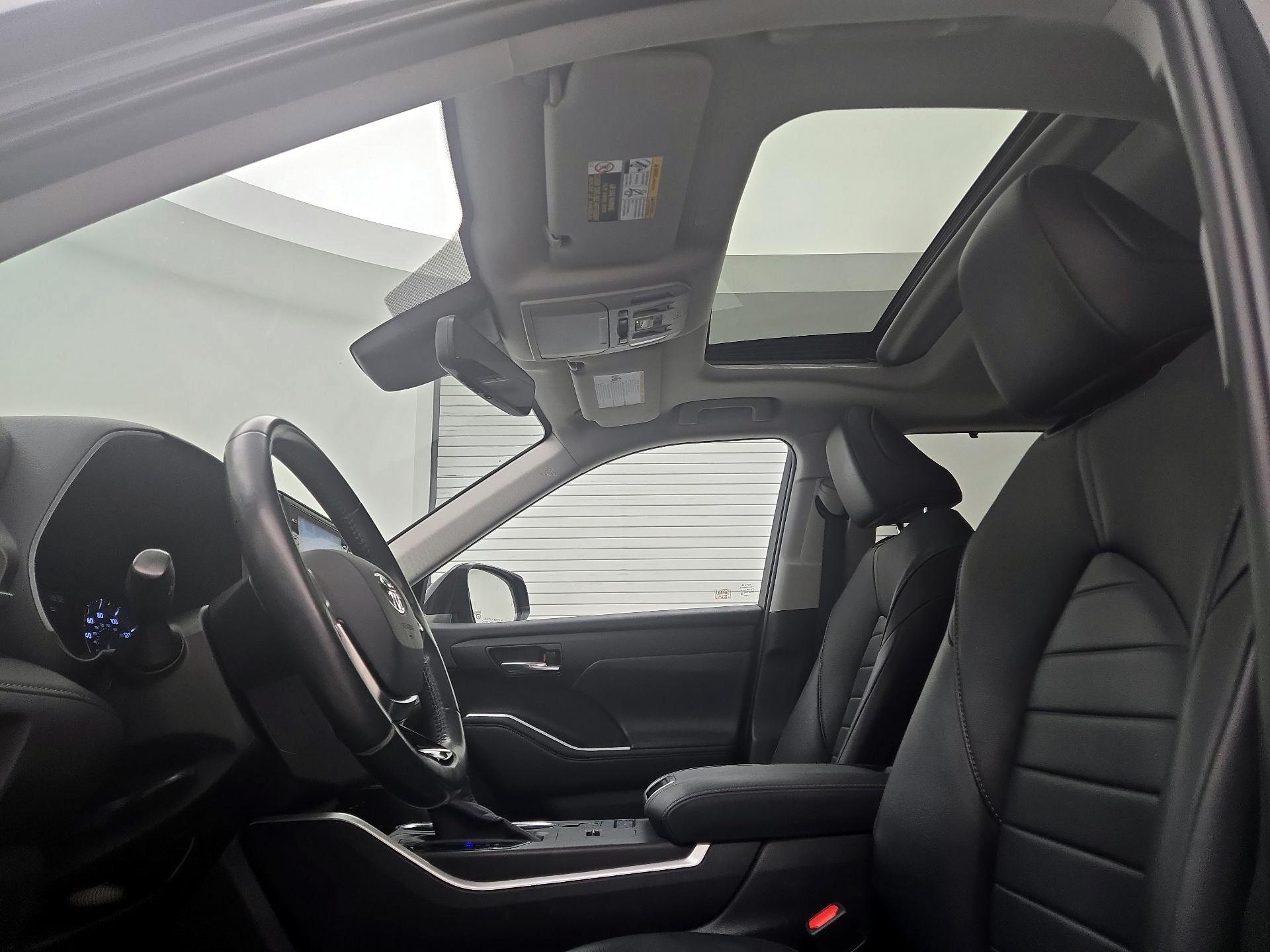 Thumbnail: 2020 Toyota Highlander - 20