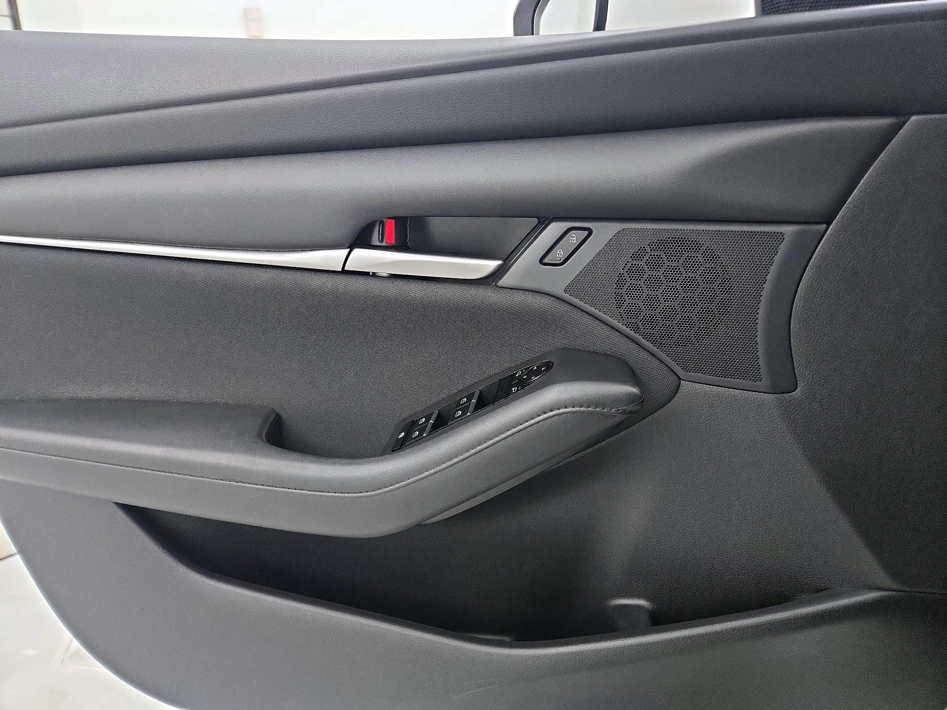 Thumbnail: 2022 Mazda Mazda3 - 12