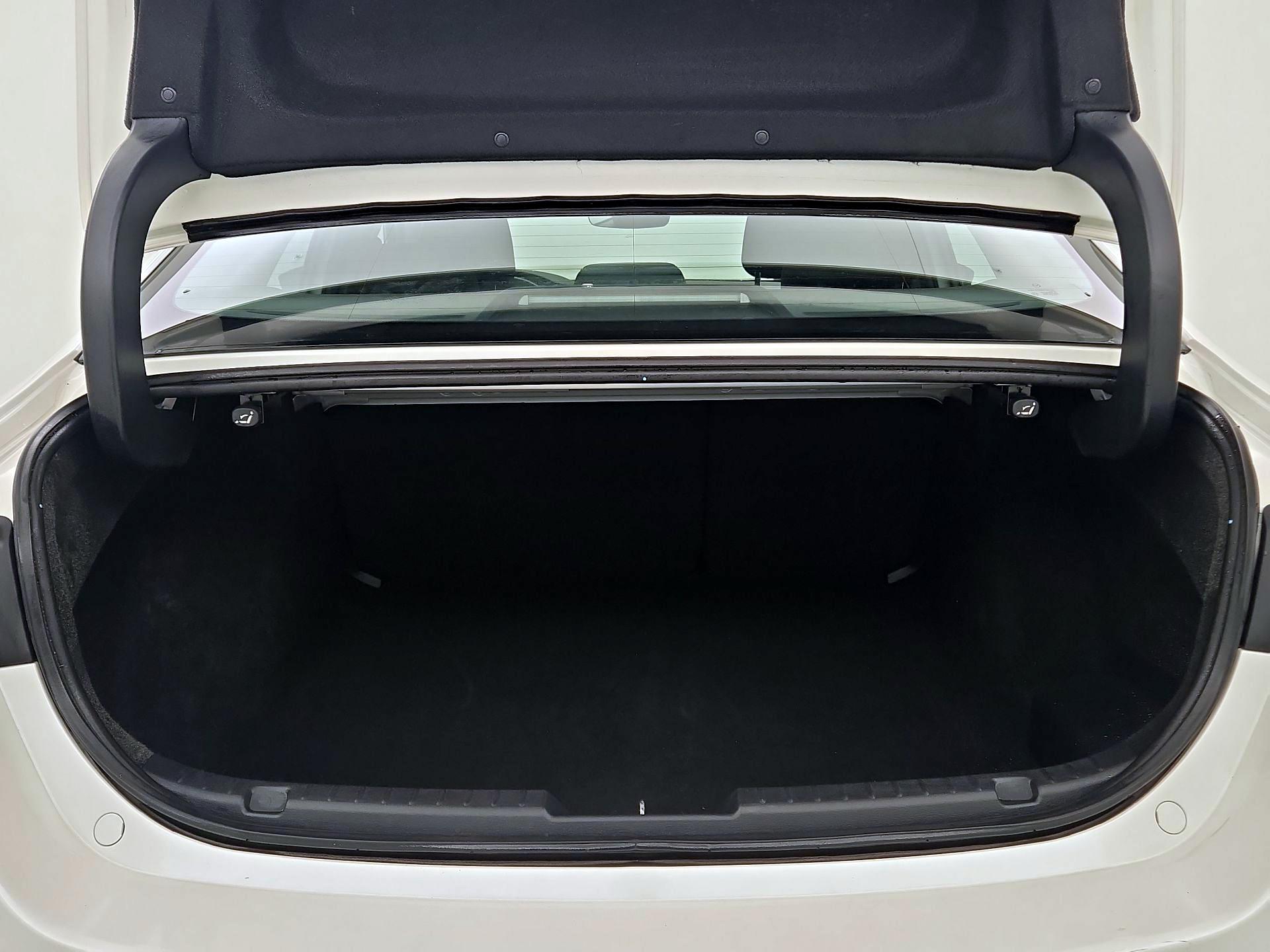 Thumbnail: 2022 Mazda Mazda3 - 19