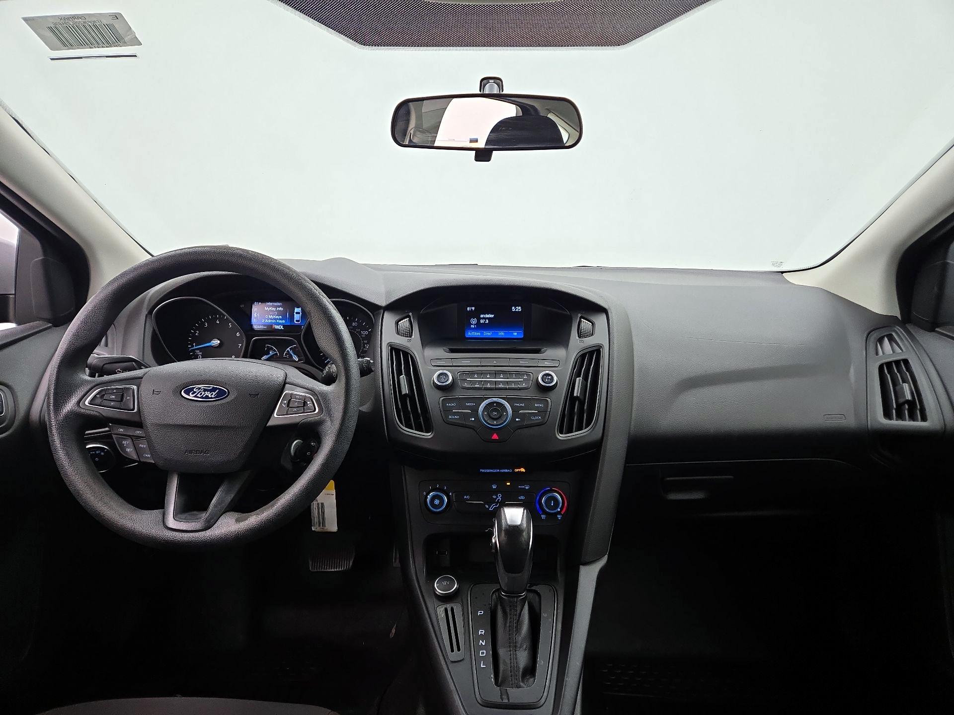 Thumbnail: 2016 Ford Focus - 9