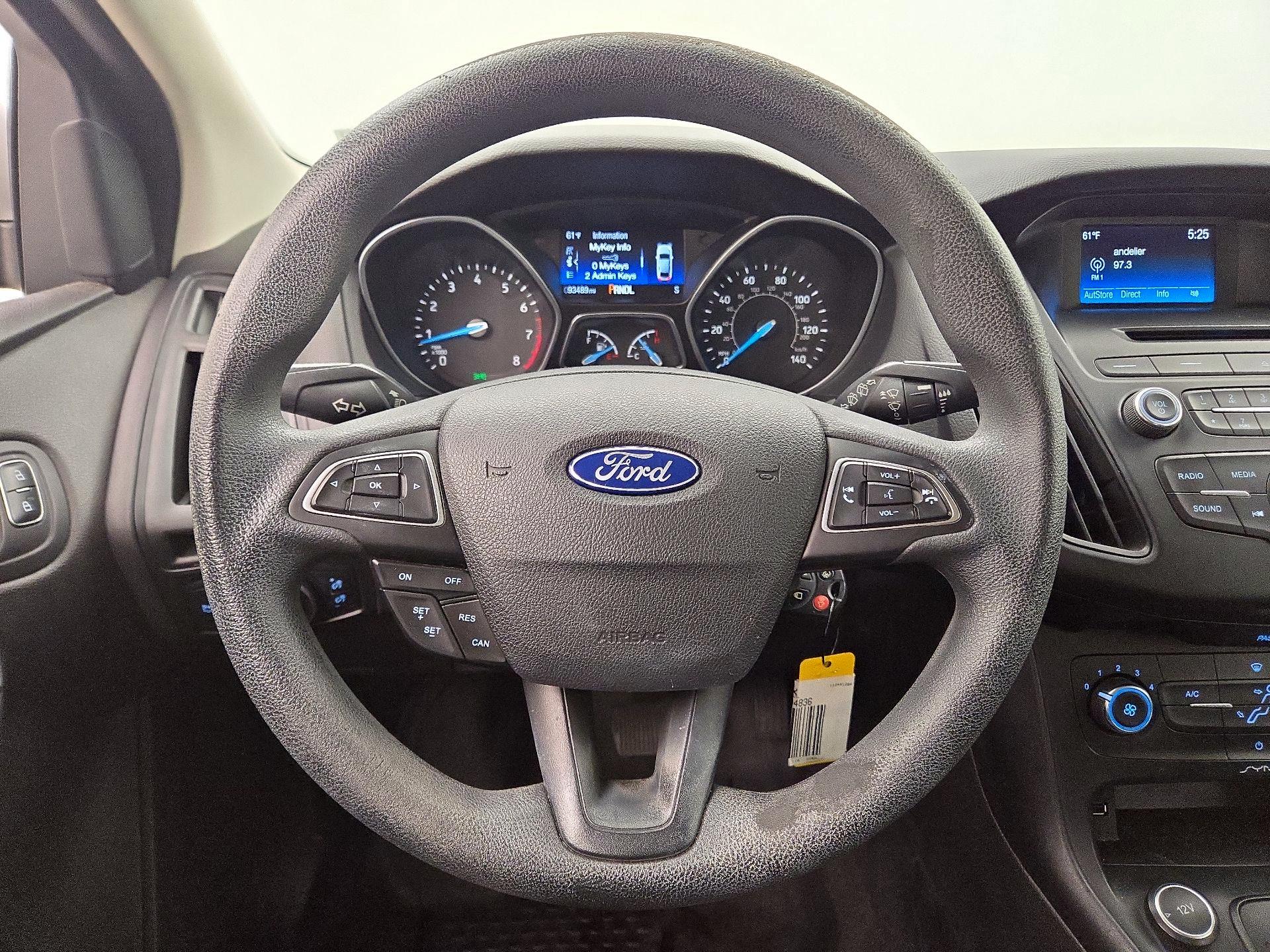 Thumbnail: 2016 Ford Focus - 10