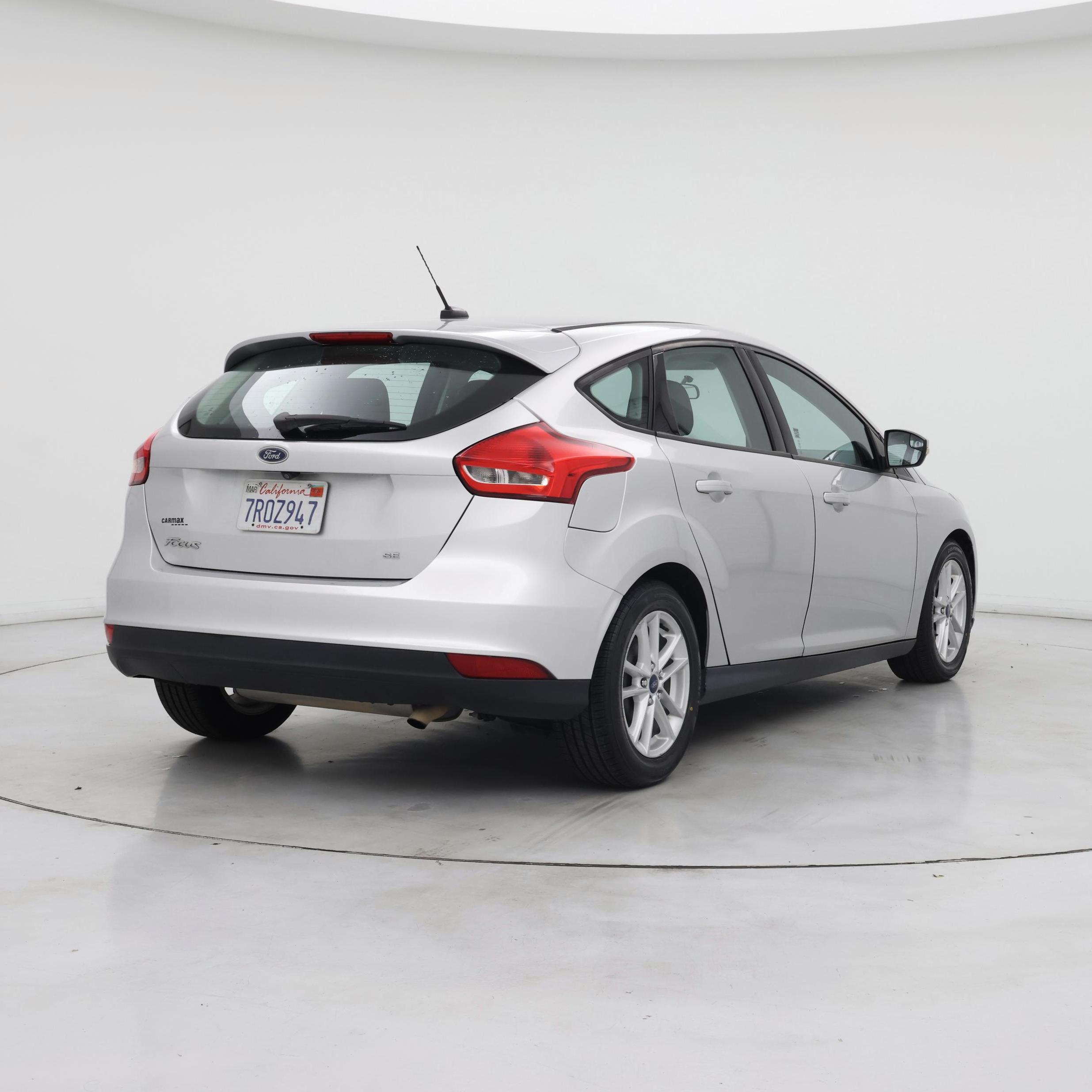 Thumbnail: 2016 Ford Focus - 8