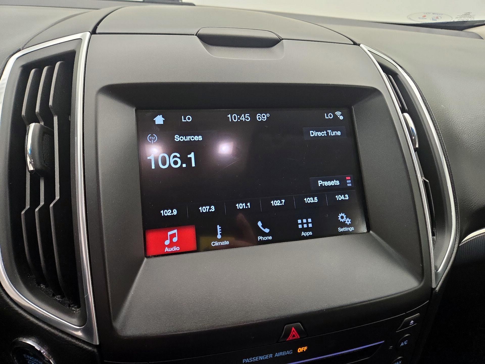 Thumbnail: 2017 Ford Edge - 15