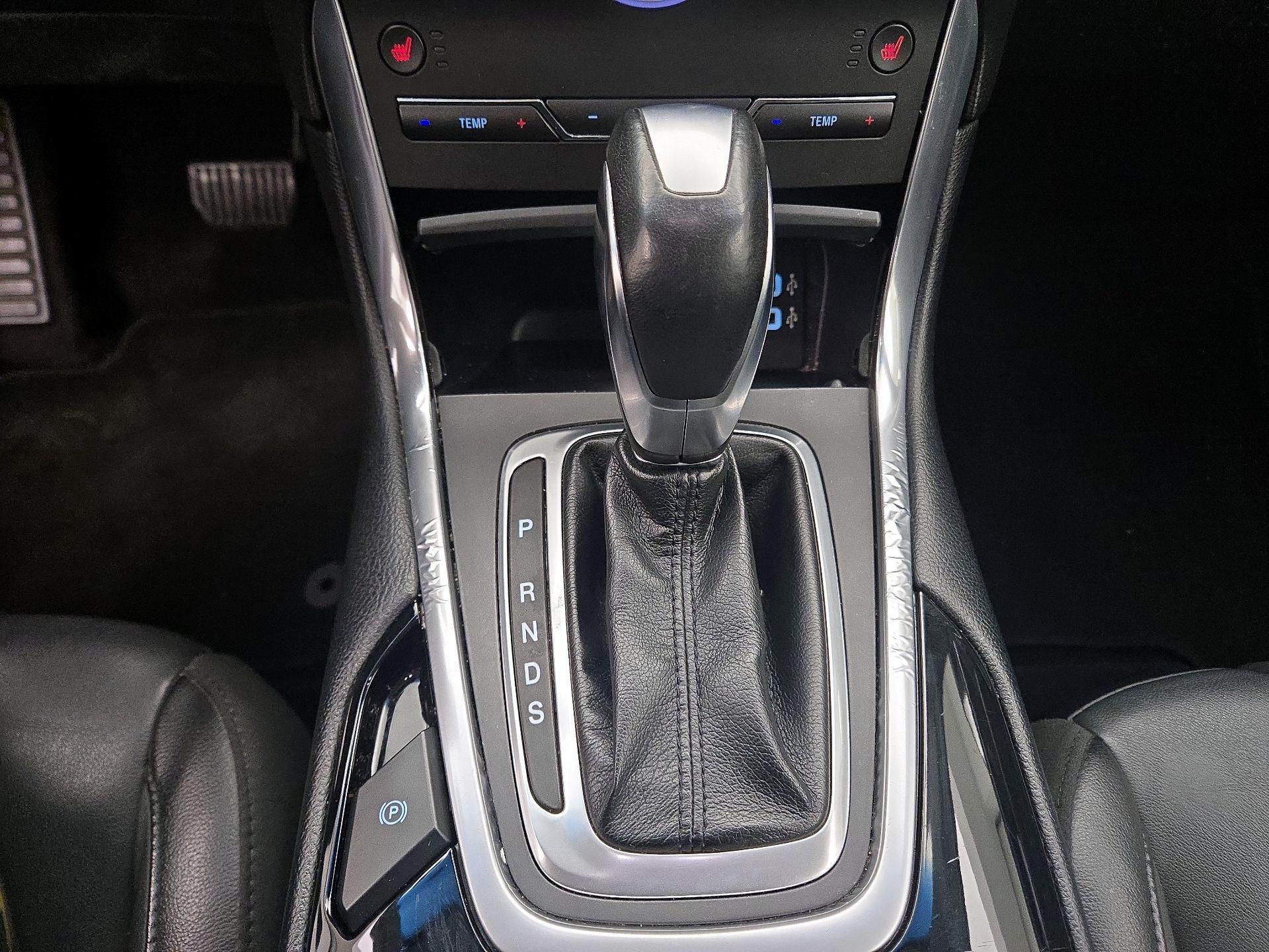 Thumbnail: 2017 Ford Edge - 17