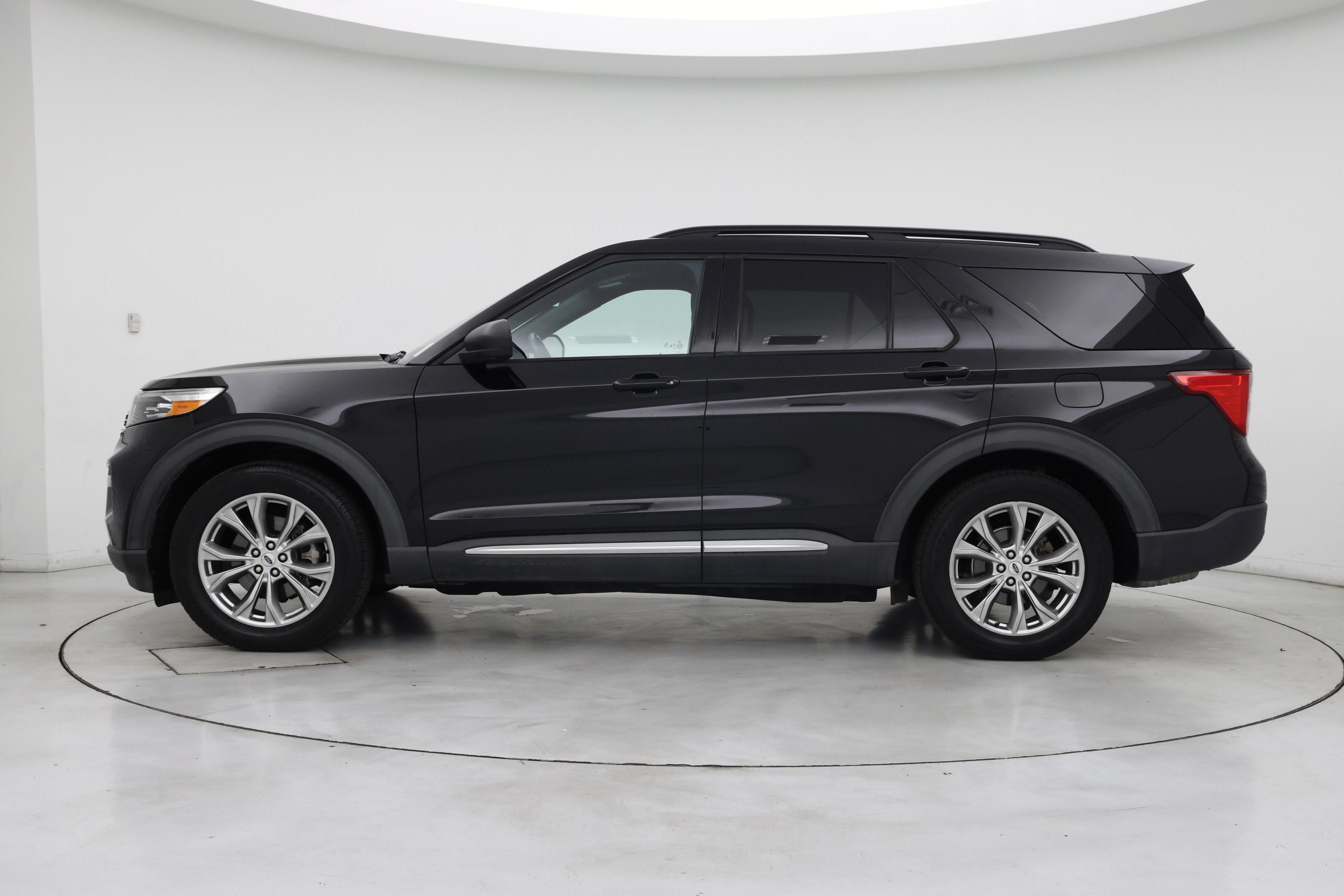 Thumbnail: 2020 Ford Explorer - 3