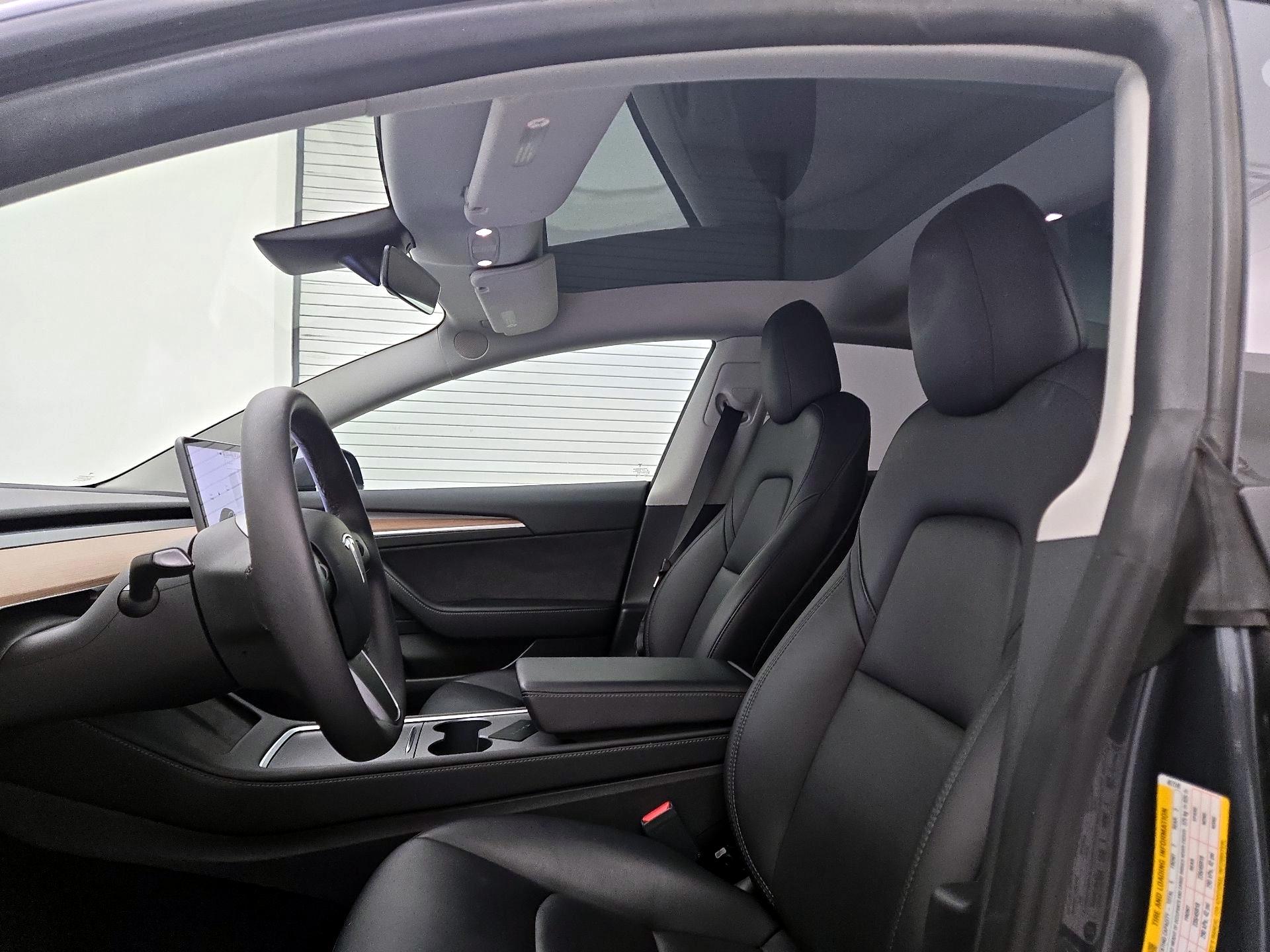 Thumbnail: 2023 Tesla Model 3 - 18