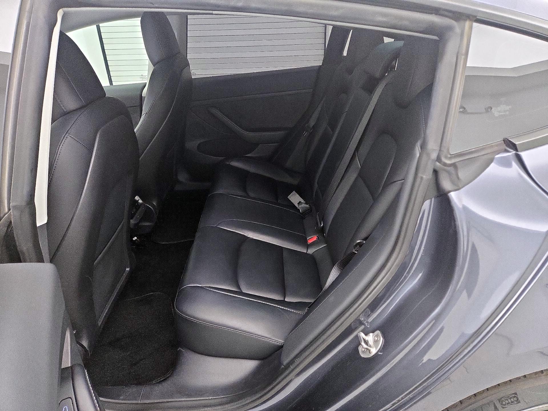 Thumbnail: 2023 Tesla Model 3 - 19