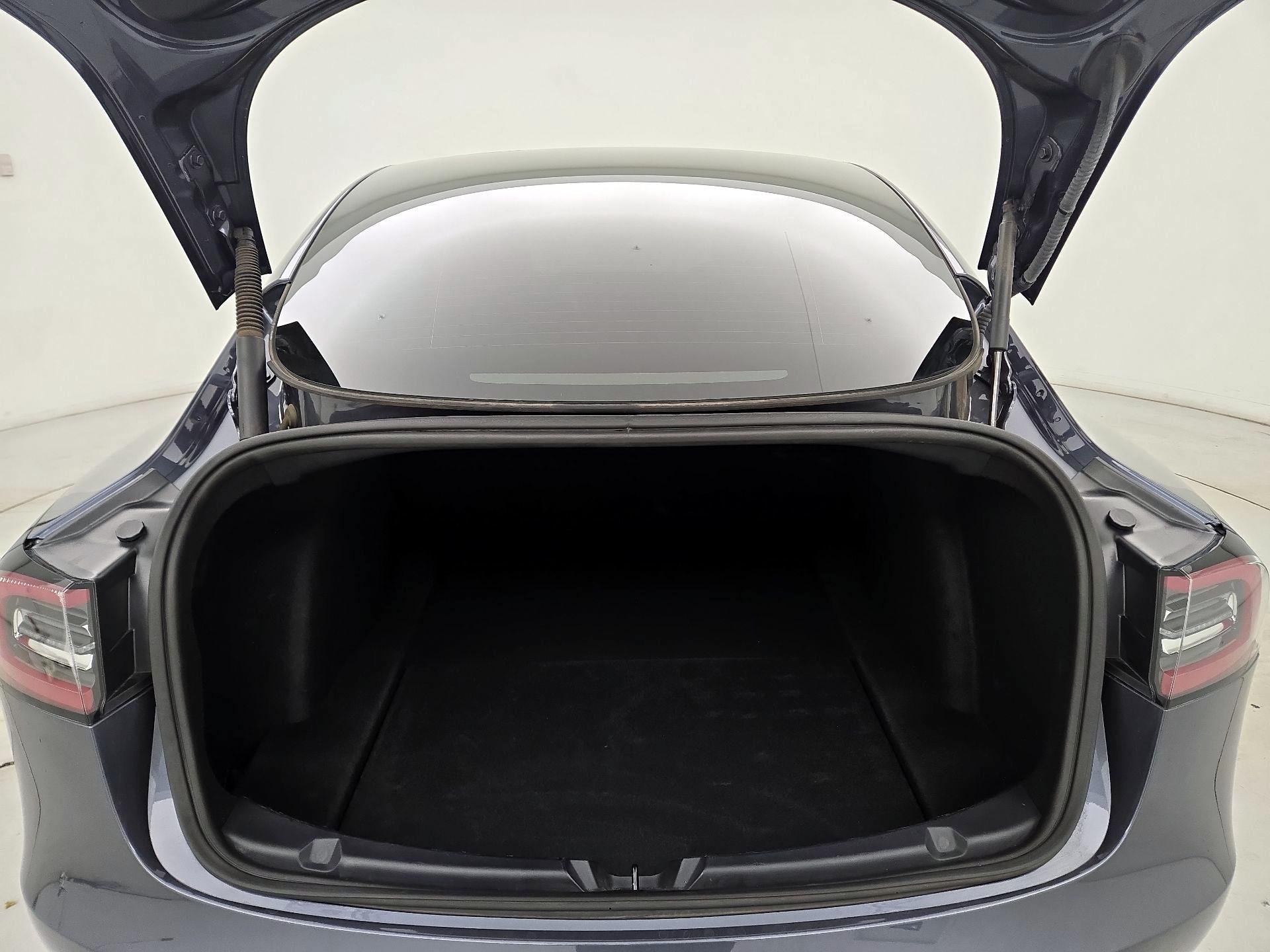 Thumbnail: 2023 Tesla Model 3 - 20