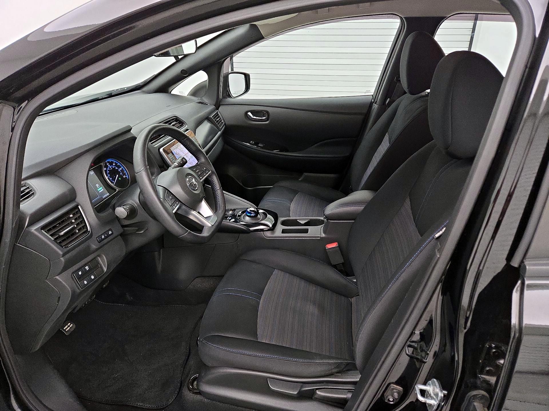 Thumbnail: 2022 Nissan Leaf - 11