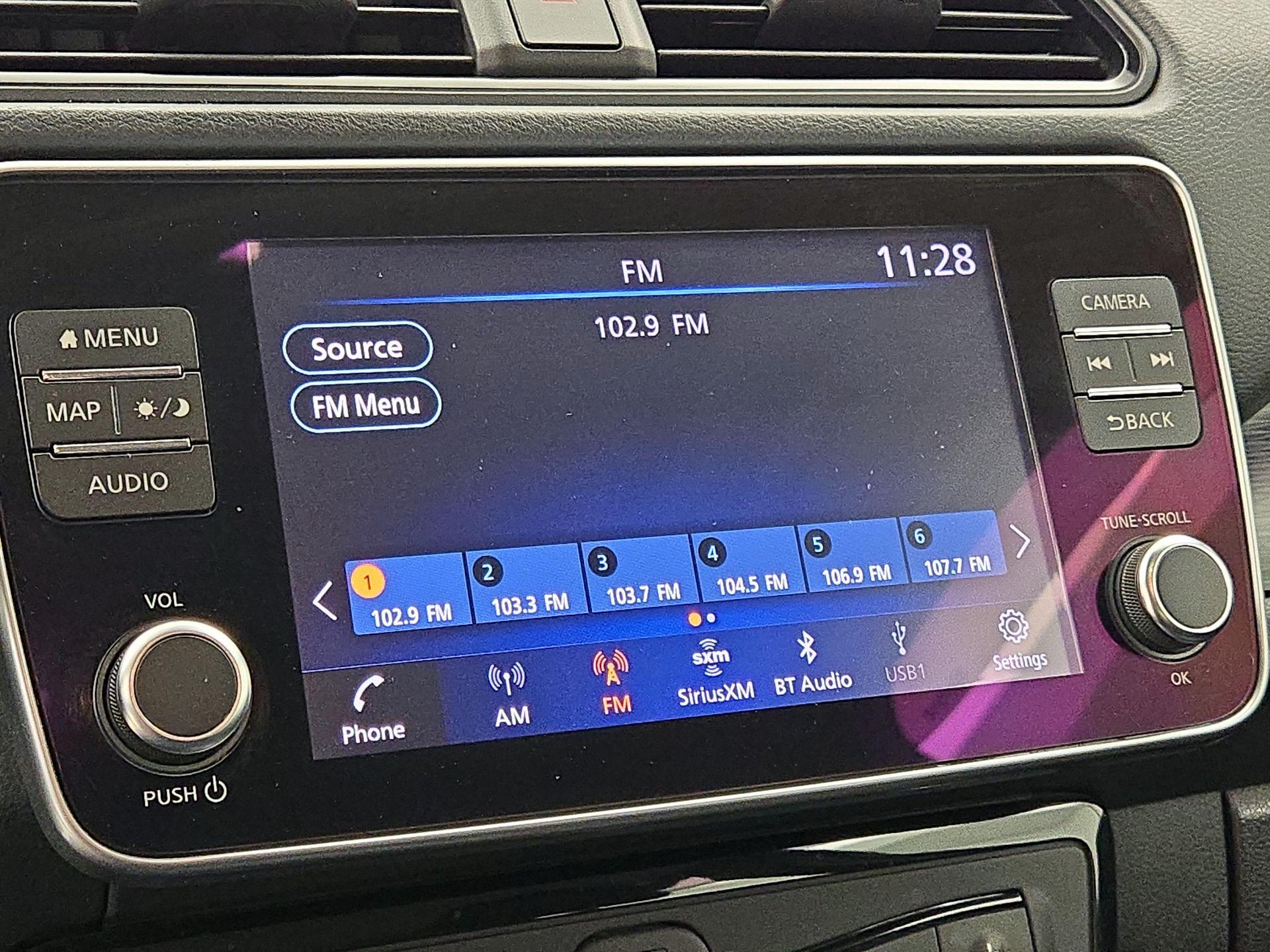 Thumbnail: 2022 Nissan Leaf - 16