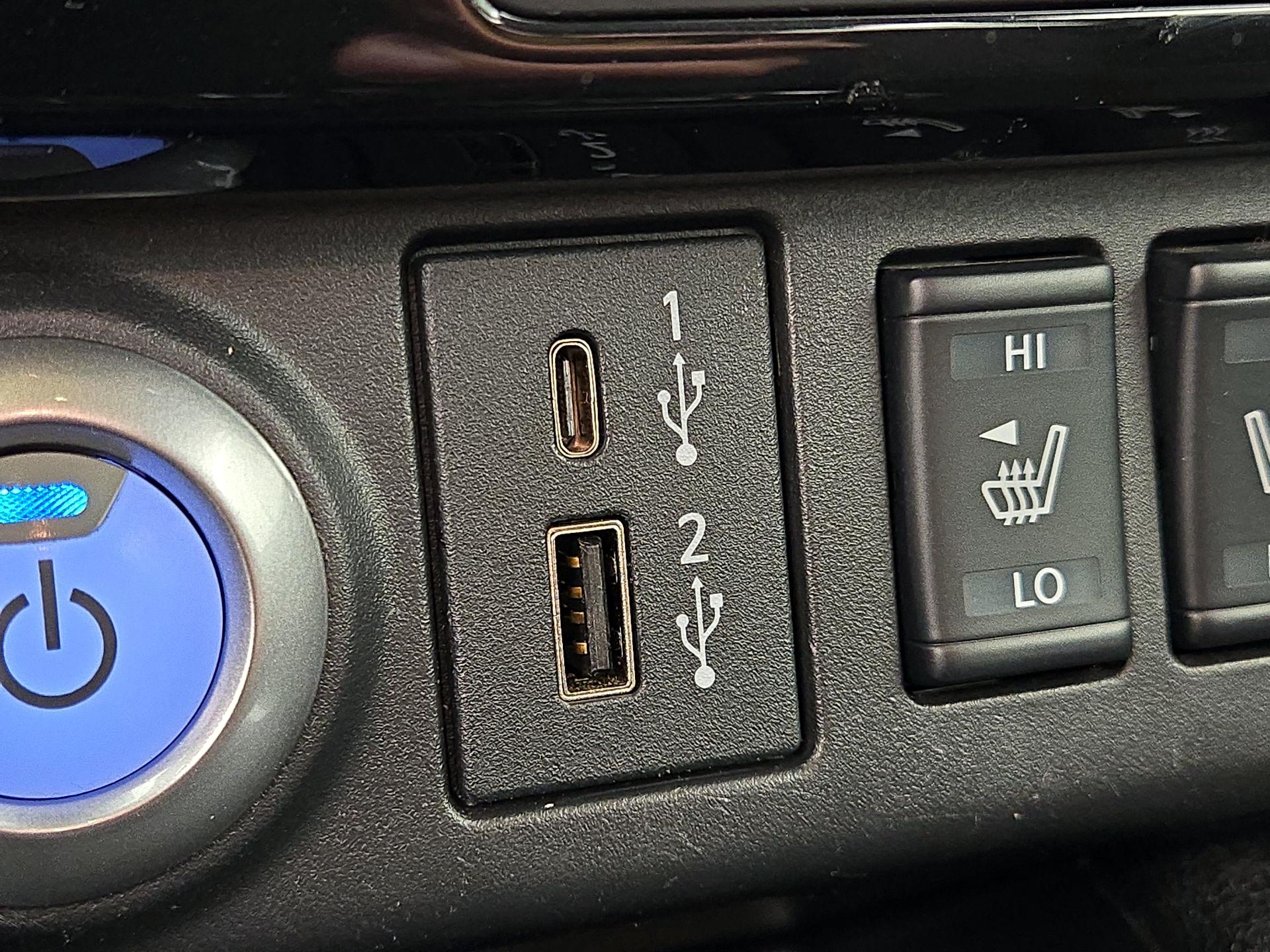 Thumbnail: 2022 Nissan Leaf - 19