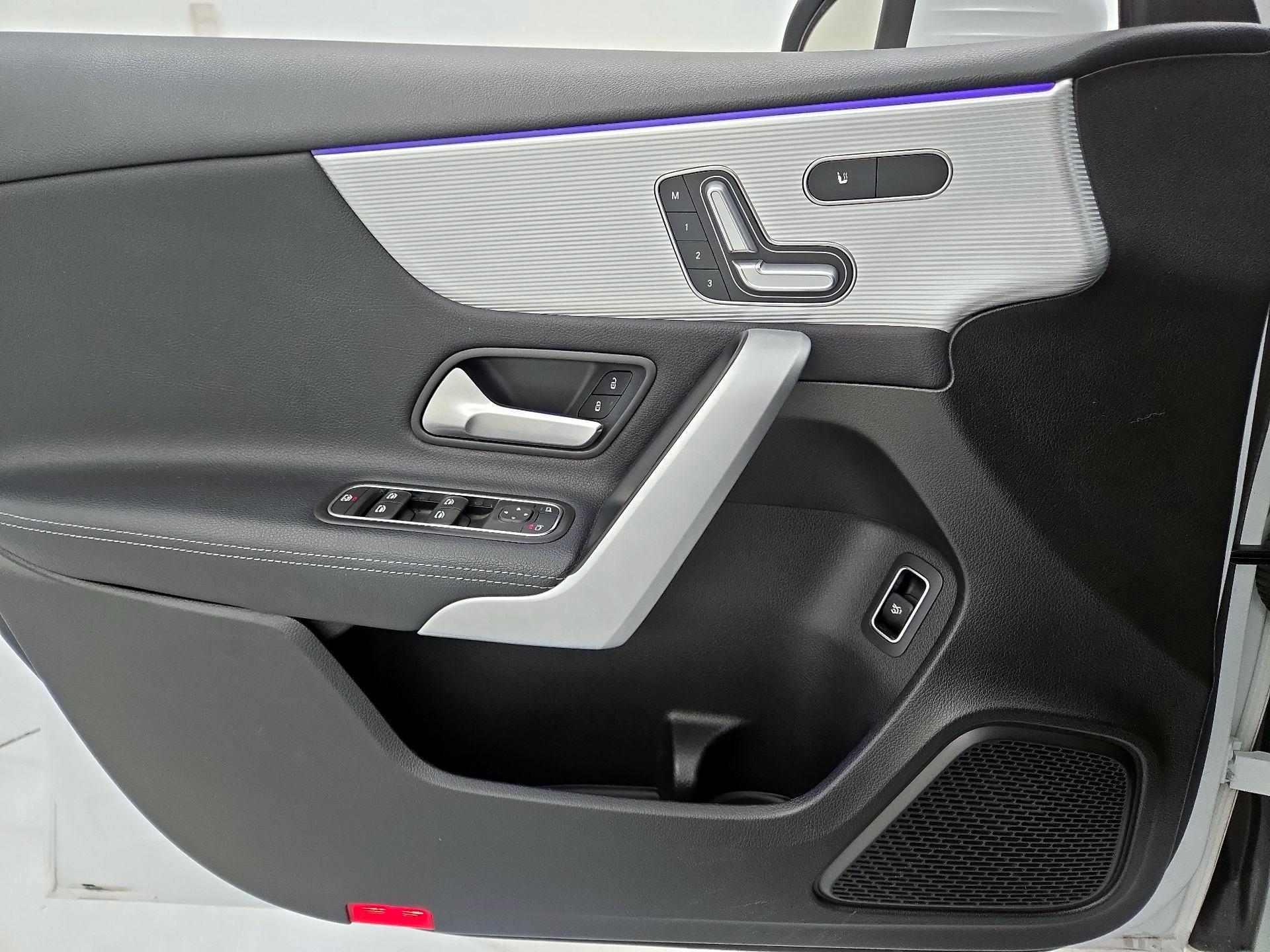 Thumbnail: 2020 Mercedes-Benz A-Class - 12