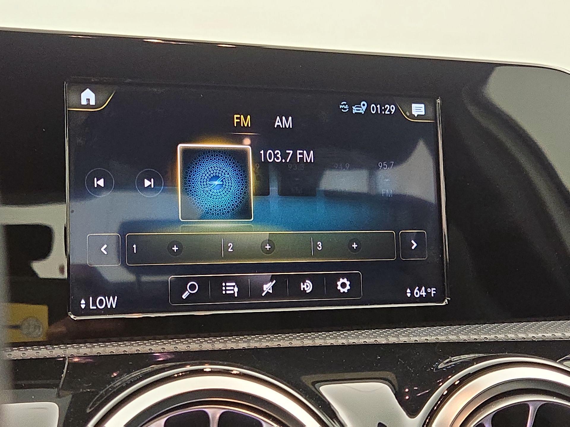 Thumbnail: 2020 Mercedes-Benz A-Class - 15