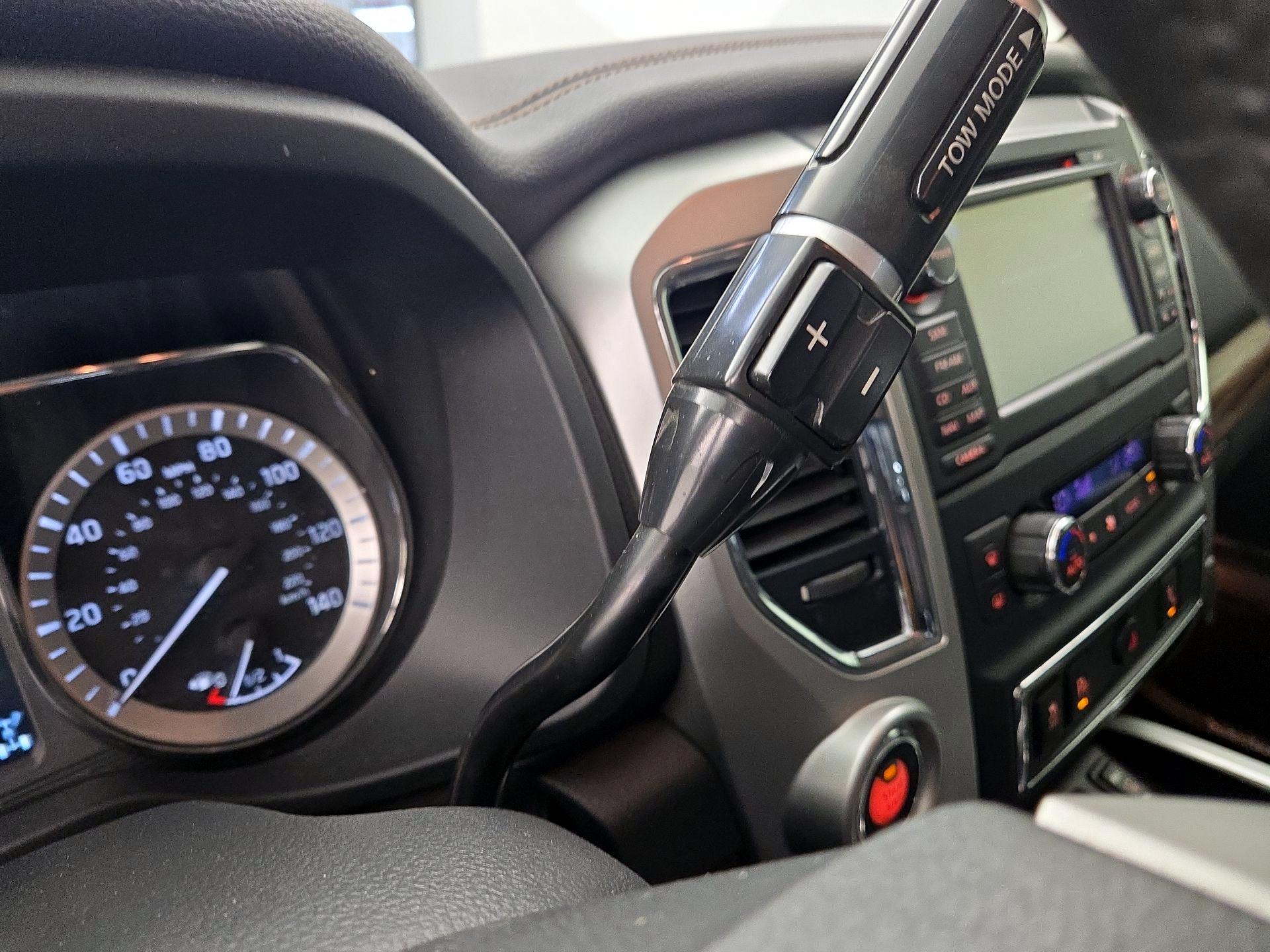 Thumbnail: 2017 Nissan Titan - 18