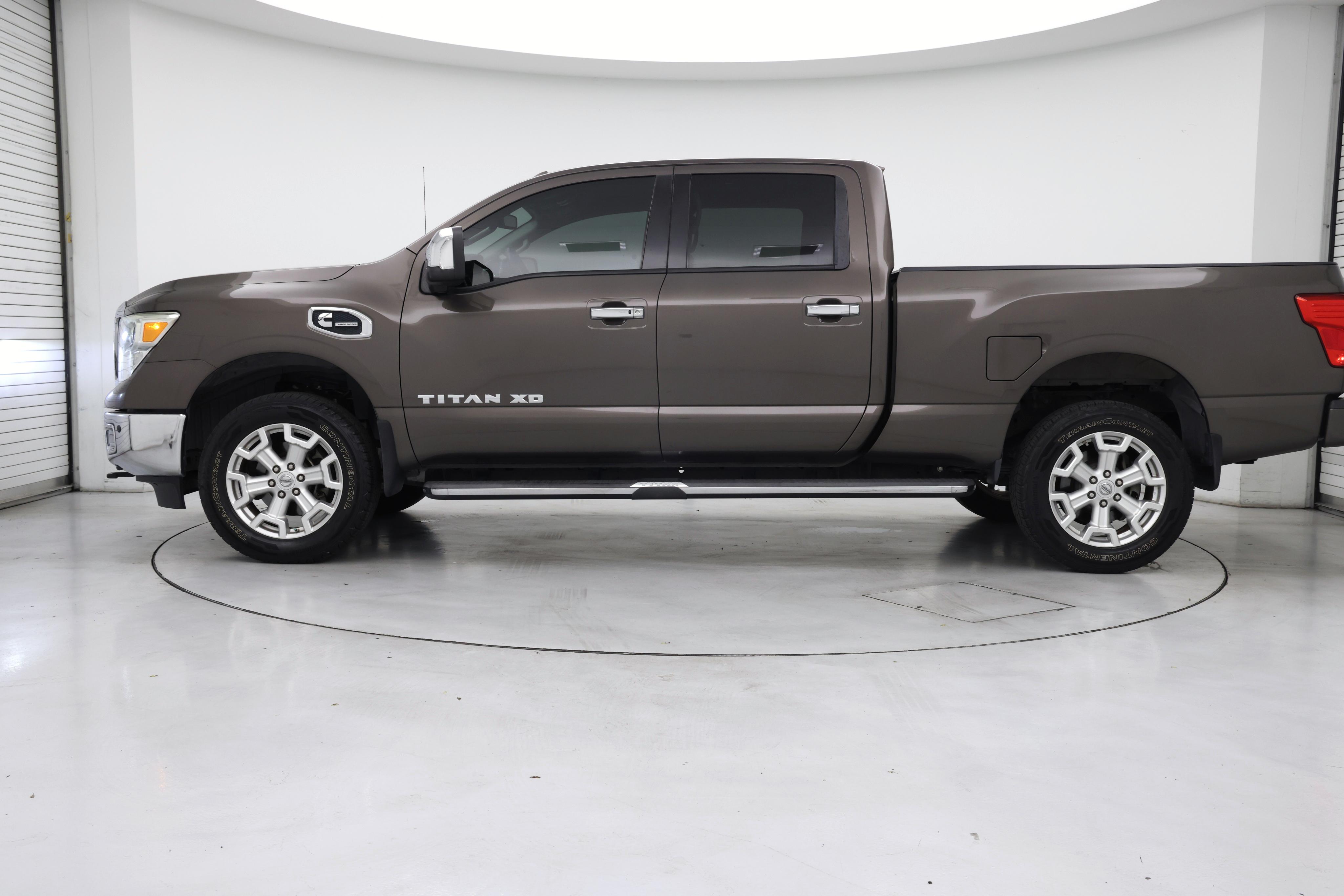 Thumbnail: 2017 Nissan Titan - 3