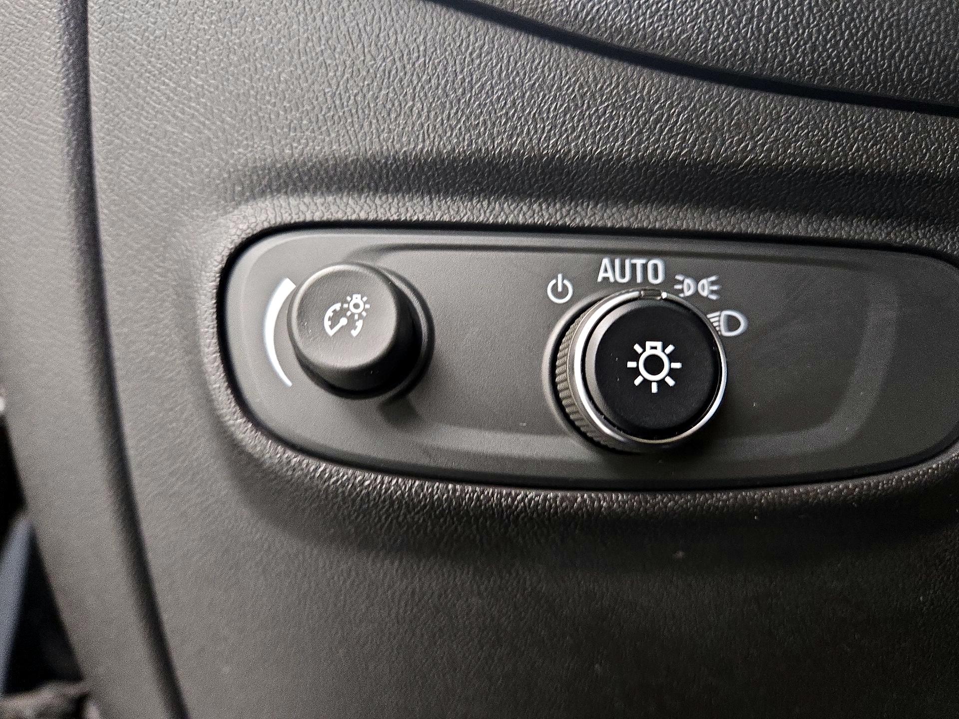 Thumbnail: 2021 Chevrolet Equinox - 13