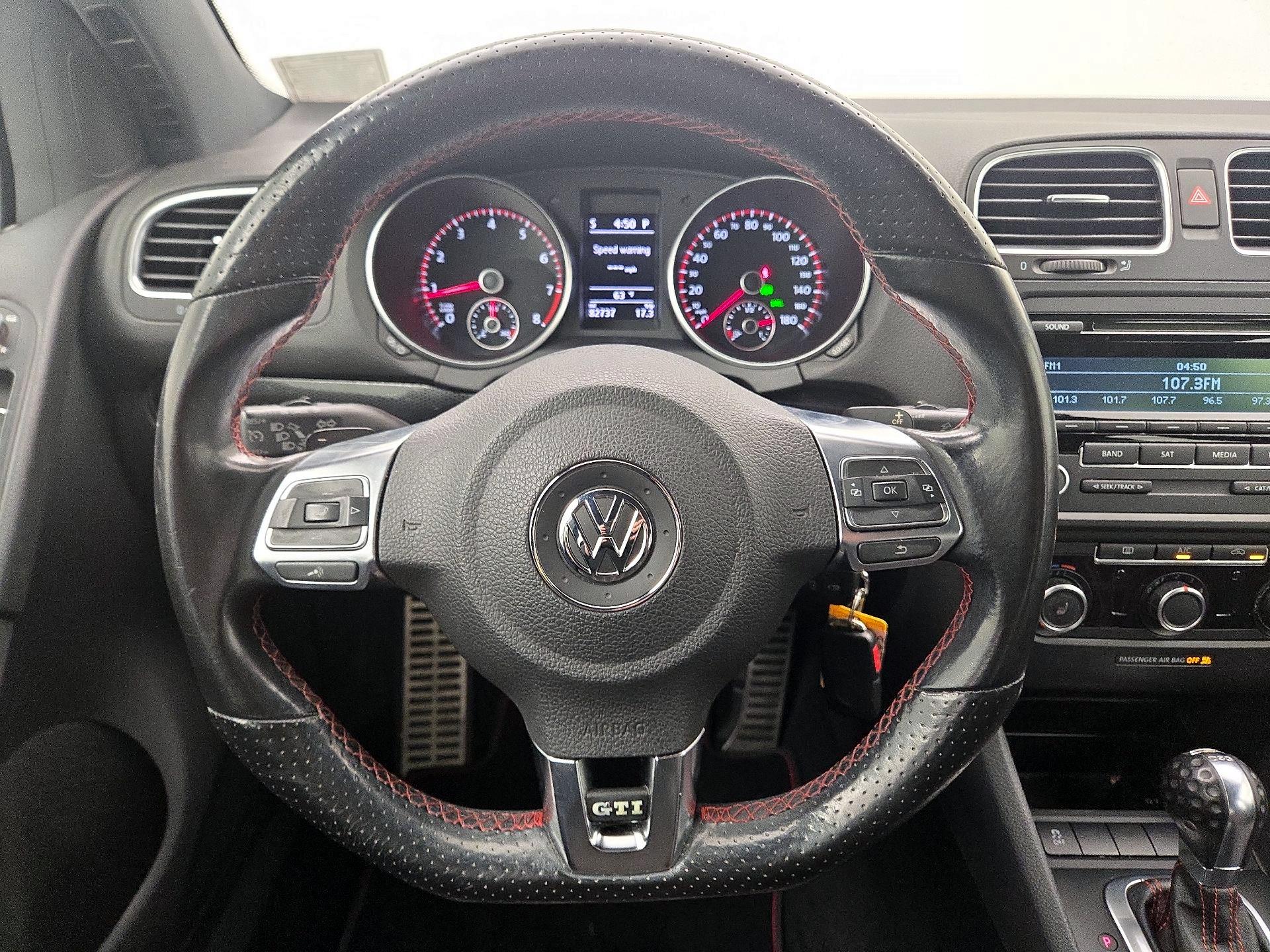 Thumbnail: 2014 Volkswagen Golf - 10