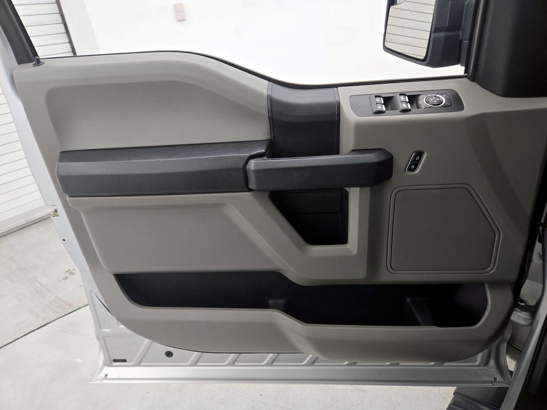 Thumbnail: 2015 Ford F-150 - 12